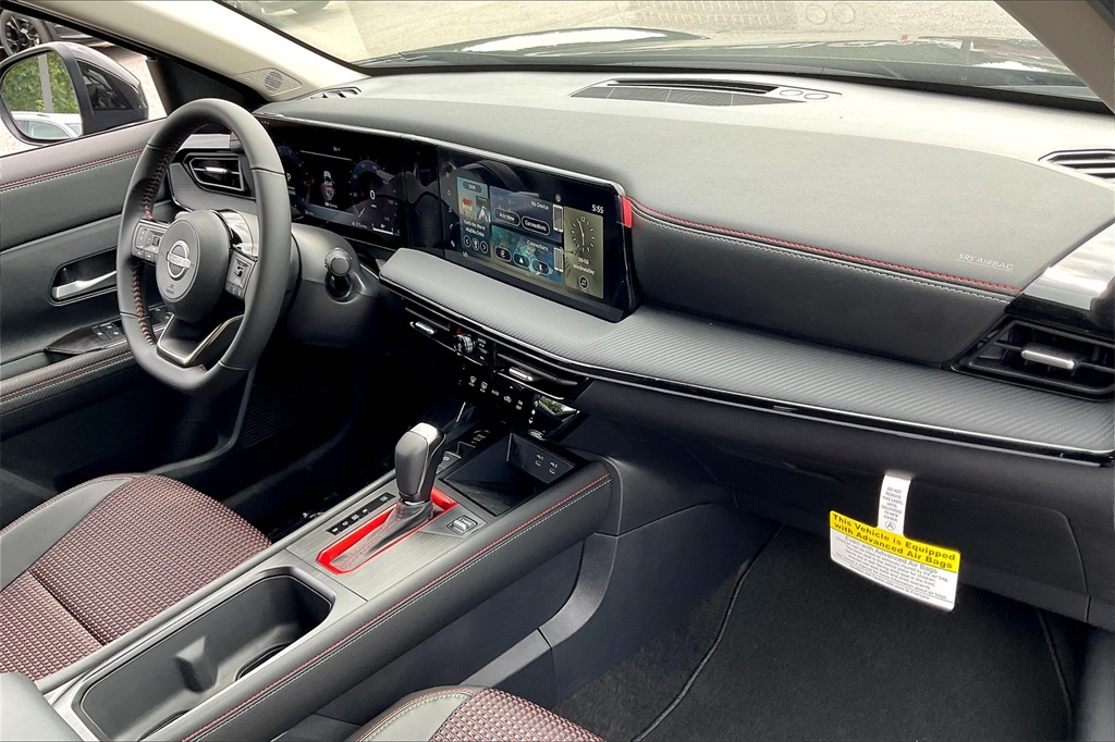 2025 Nissan Kicks SR - Photo 10