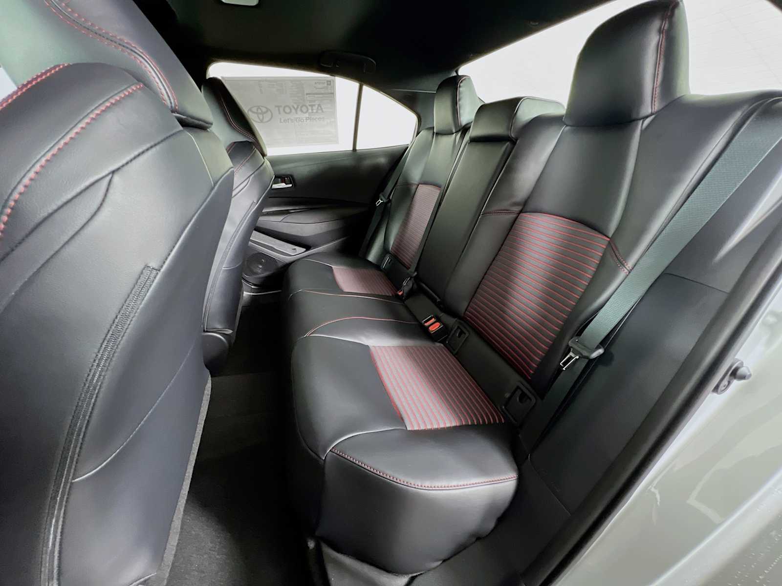2025 Toyota Corolla XSE - Photo 13
