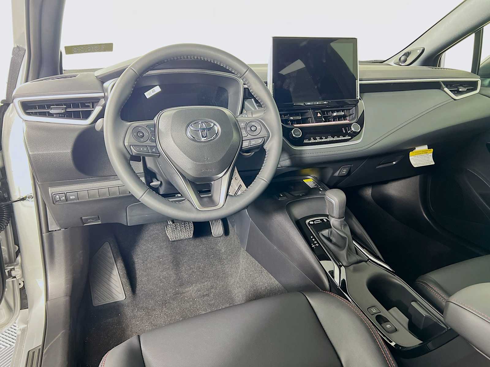 2025 Toyota Corolla XSE - Photo 6