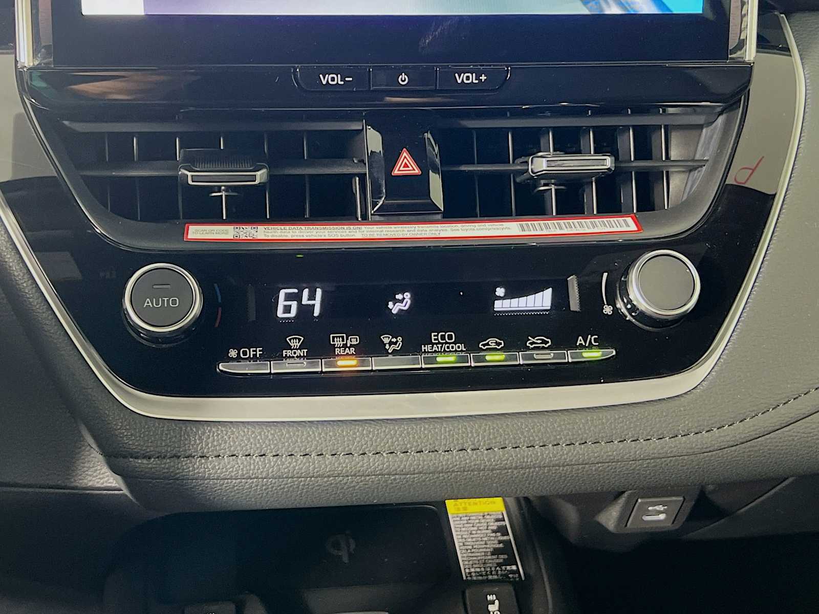 2025 Toyota Corolla XSE - Photo 10