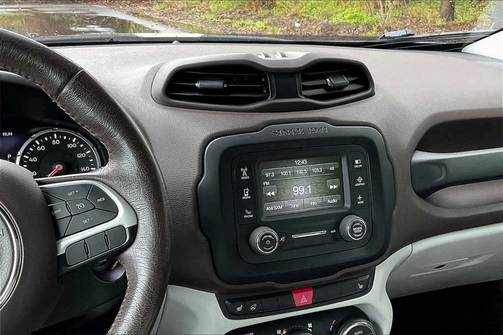 2015 Jeep Renegade Limited - Photo 17