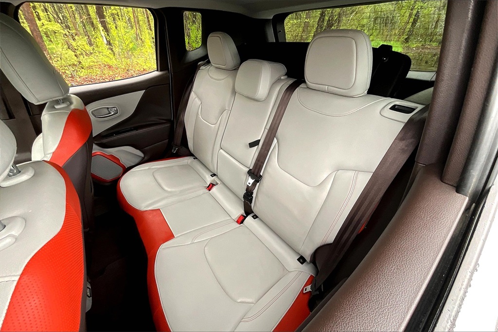 2015 Jeep Renegade Limited - Photo 24