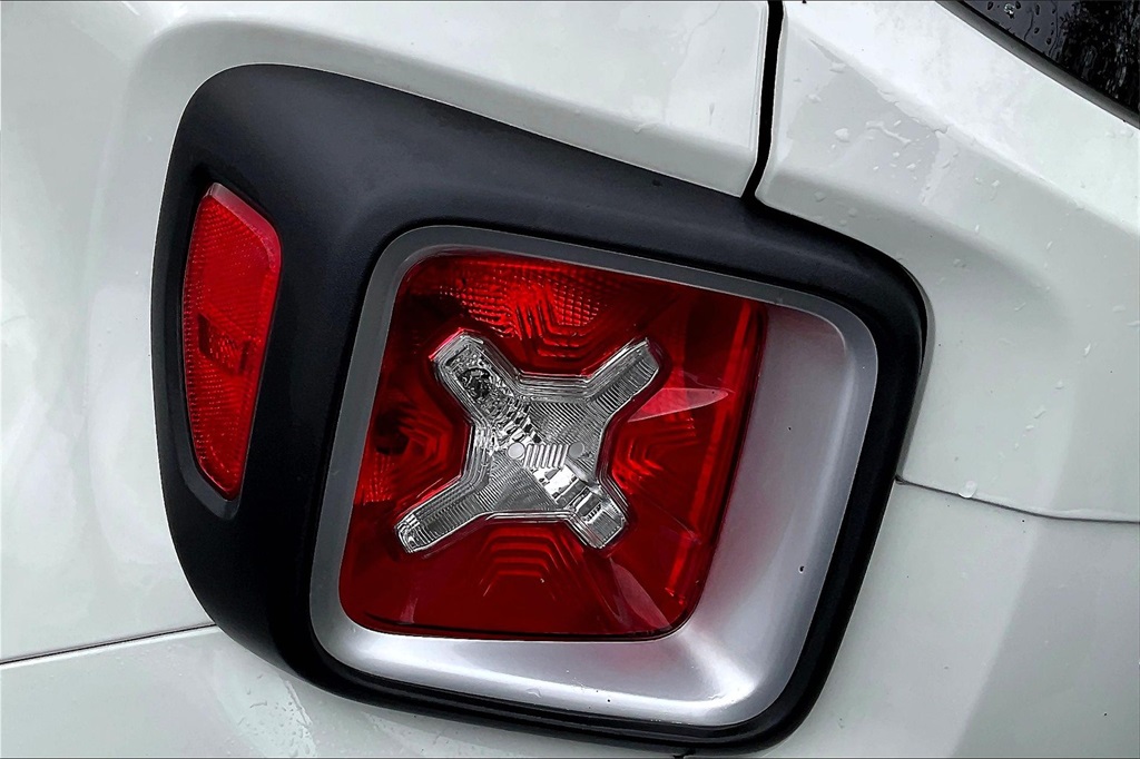 2015 Jeep Renegade Limited - Photo 30