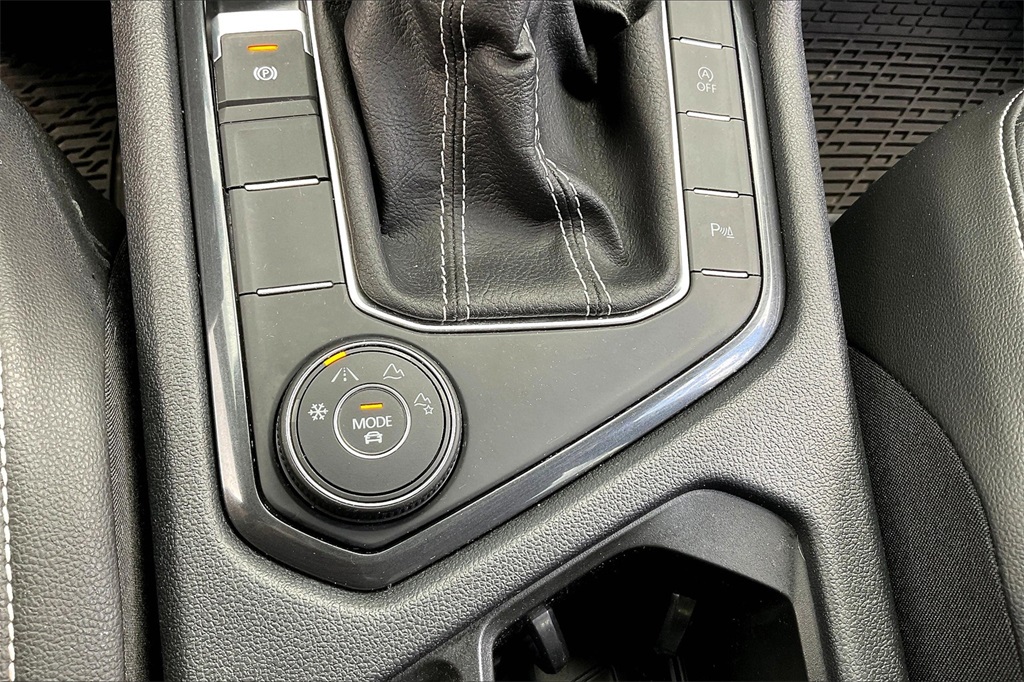 2022 Volkswagen Tiguan 2.0T SE R-Line Black - Photo 32
