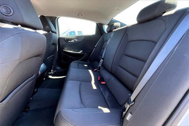2021 Chevrolet Malibu LS - Photo 14