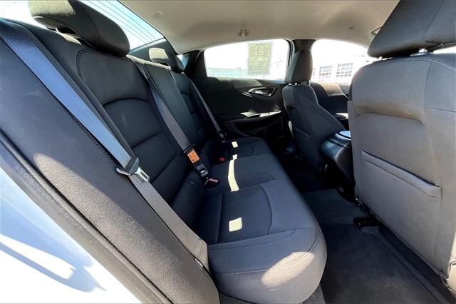 2021 Chevrolet Malibu LS - Photo 15