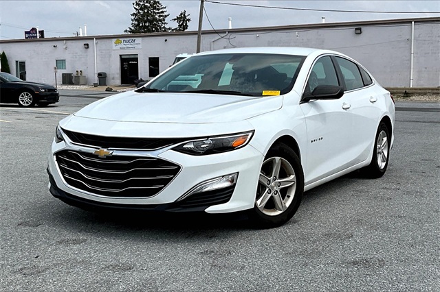2021 Chevrolet Malibu LS - Photo 2