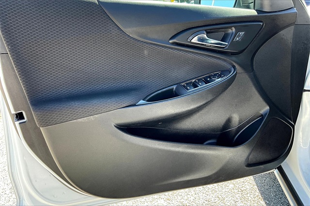 2021 Chevrolet Malibu LS - Photo 9