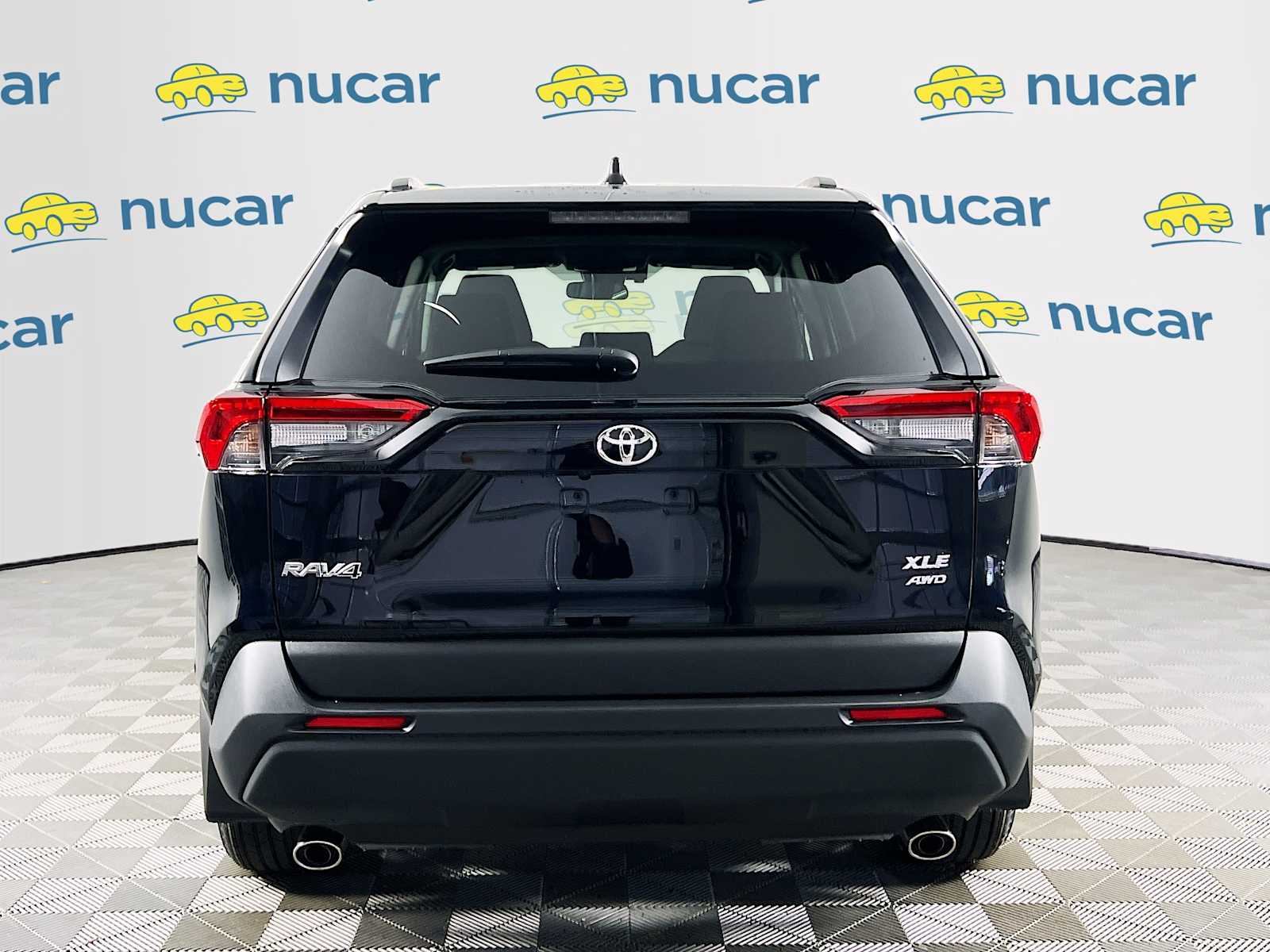 2025 Toyota RAV4 XLE - Photo 5