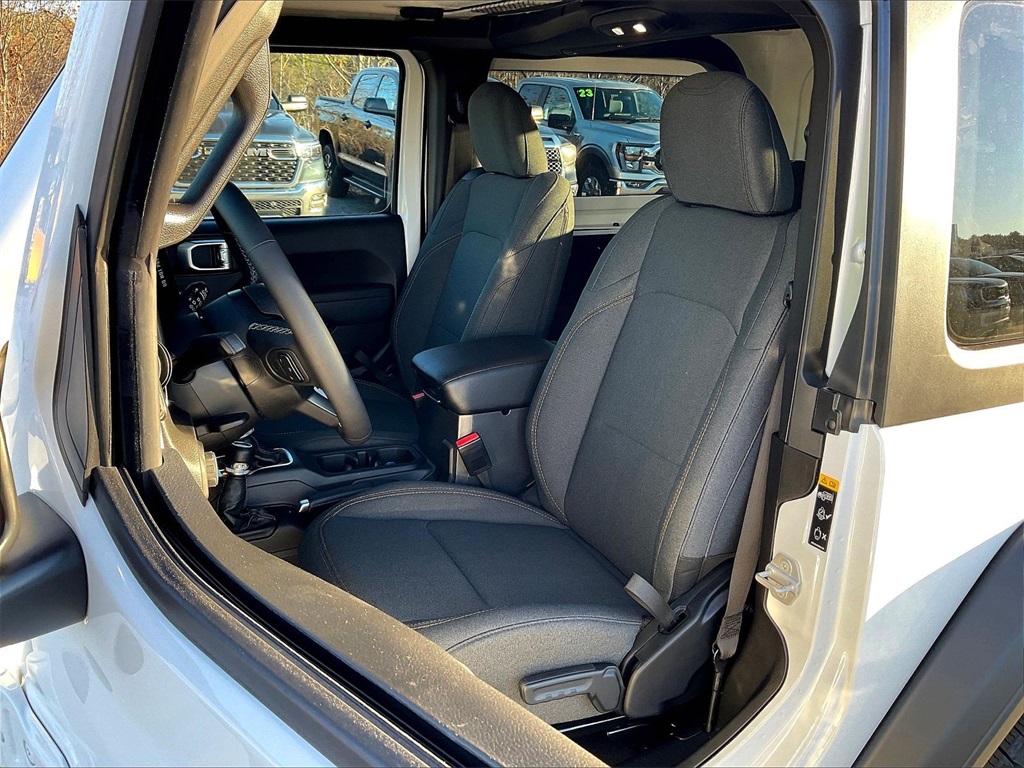 2026 Jeep Wrangler Sport S - Photo 11