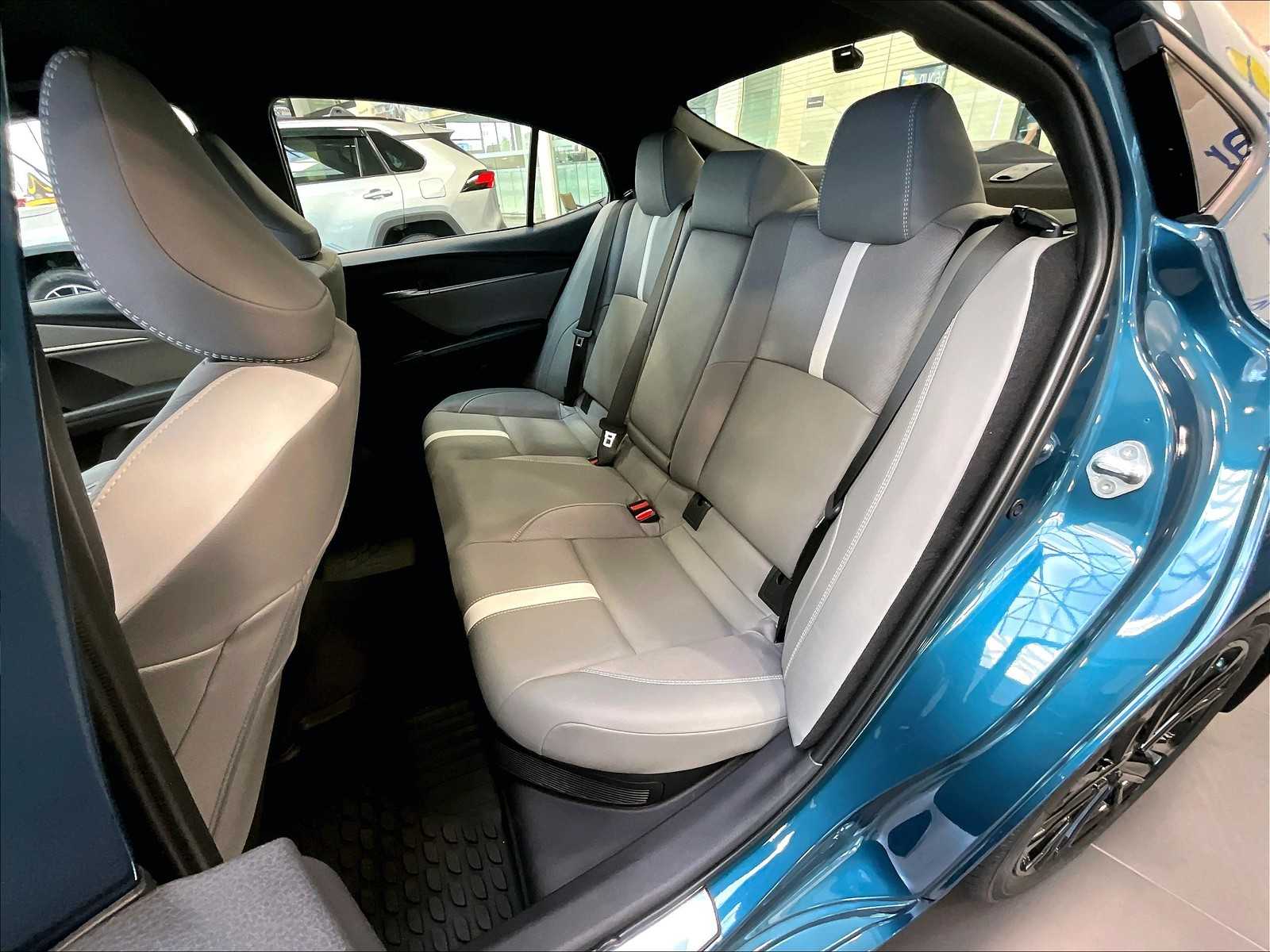 2026 Toyota Camry SE - Photo 15