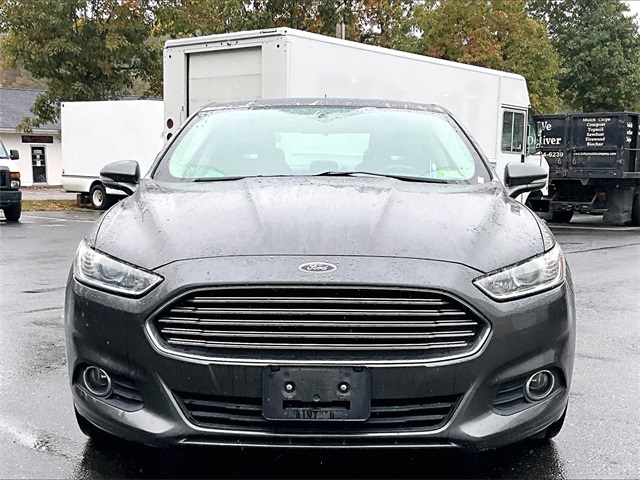 2015 Ford Fusion SE - Photo 2
