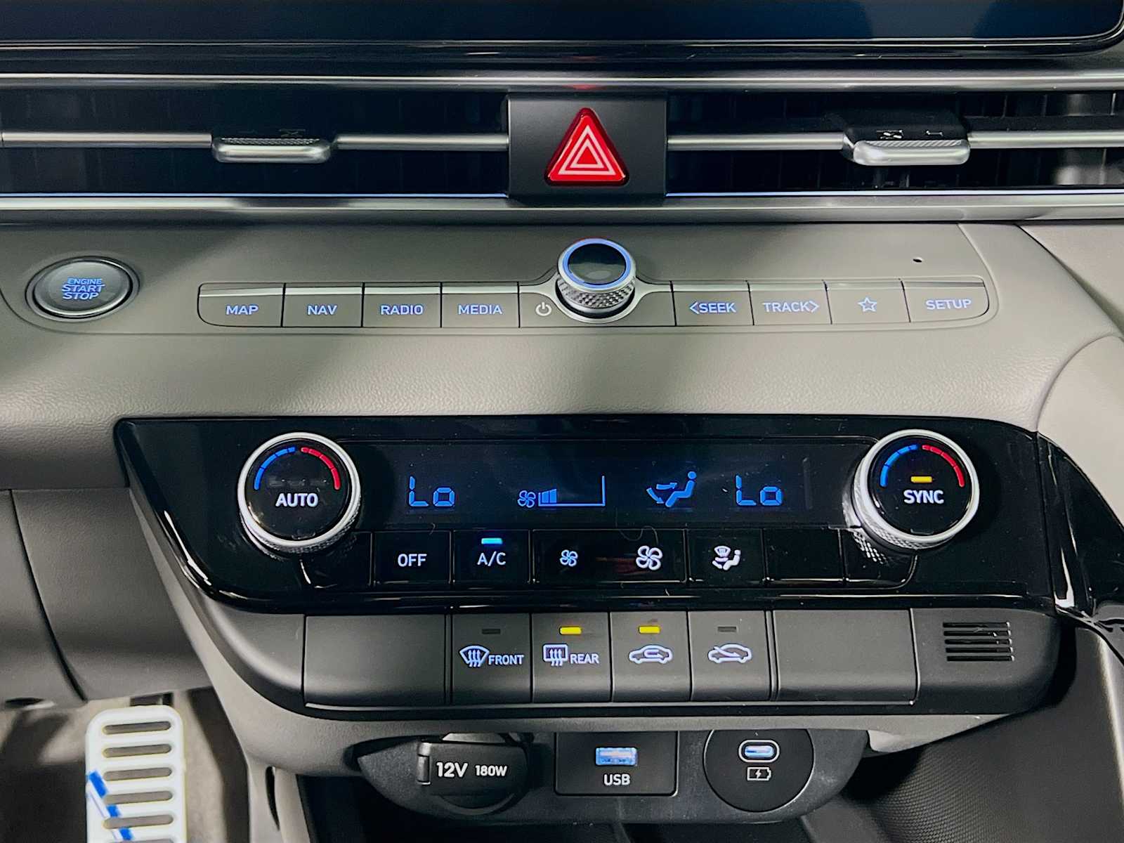 2025 Hyundai Elantra Hybrid SEL Sport - Photo 11