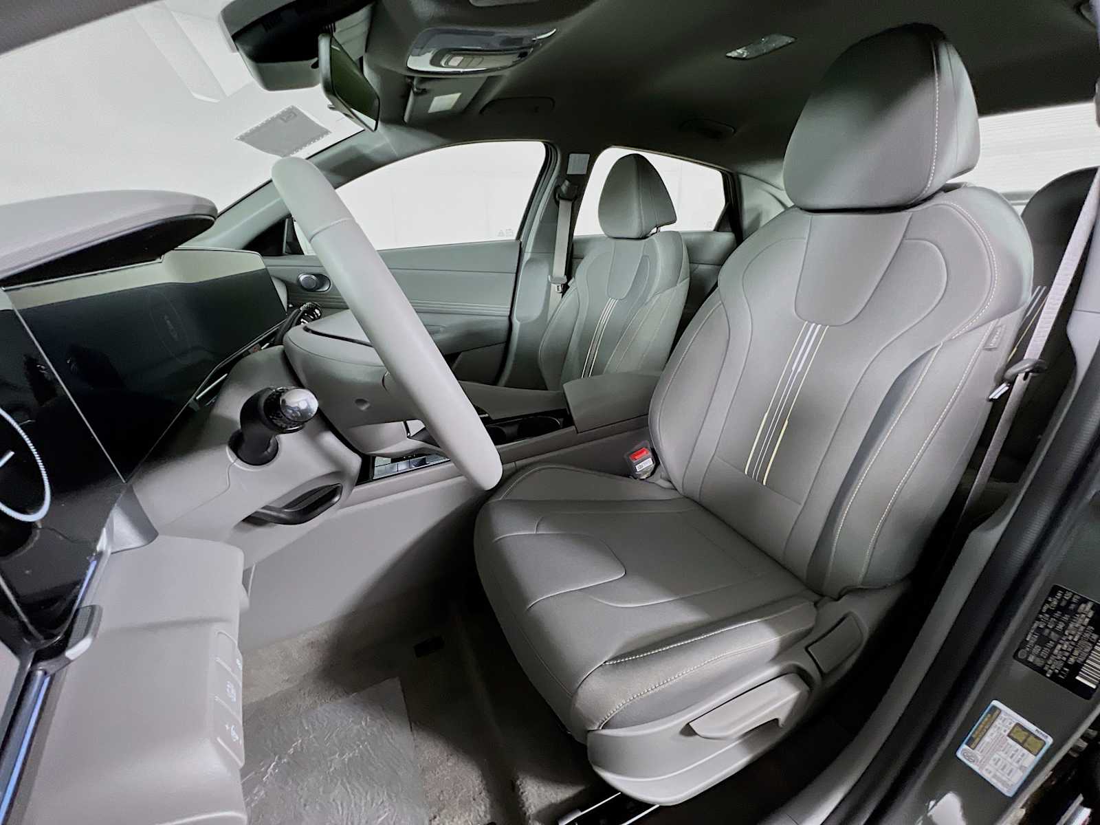 2025 Hyundai Elantra Hybrid SEL Sport - Photo 13