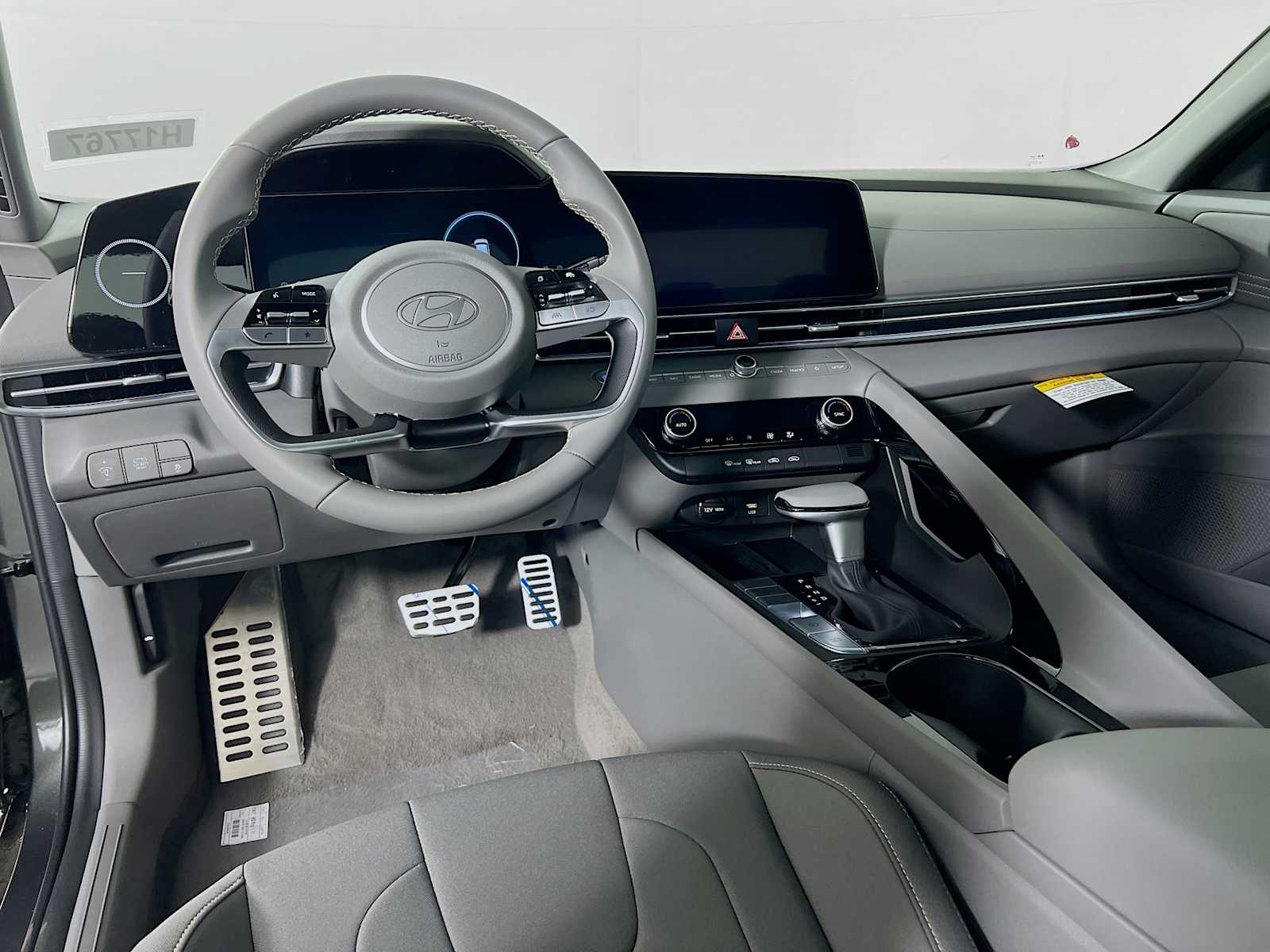 2025 Hyundai Elantra Hybrid SEL Sport - Photo 6