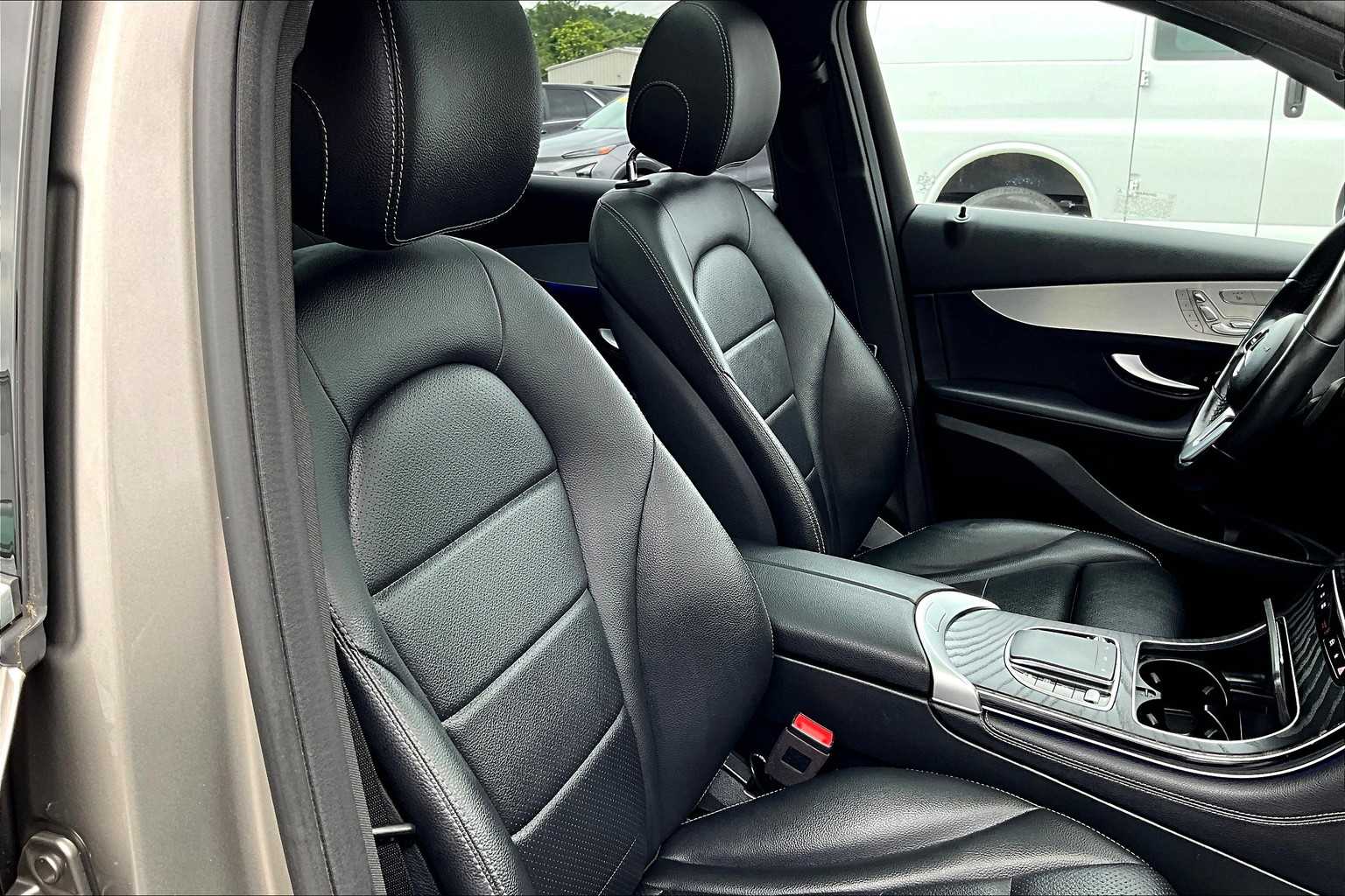 2020 Mercedes-Benz GLC GLC 300 - Photo 11