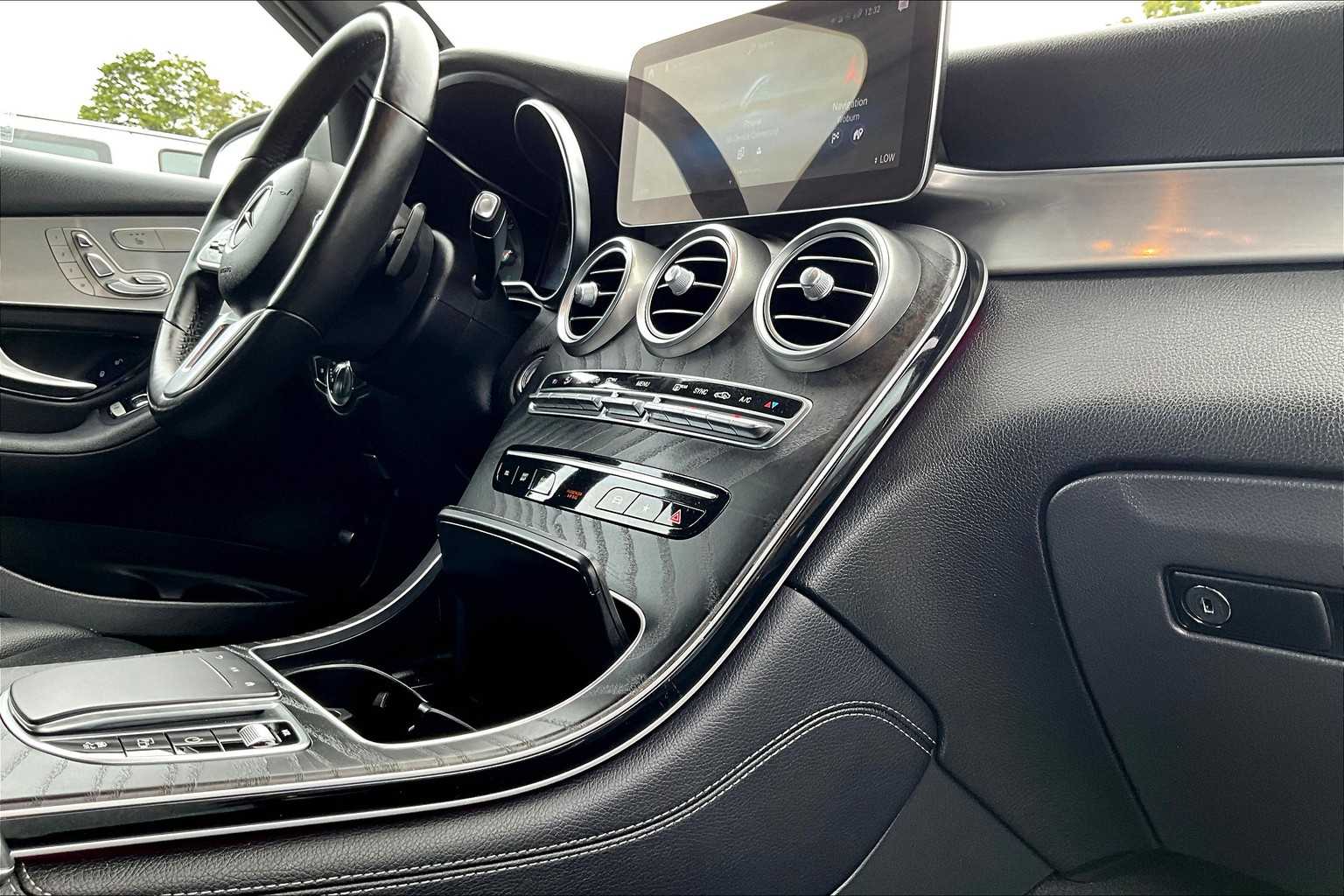 2020 Mercedes-Benz GLC GLC 300 - Photo 14