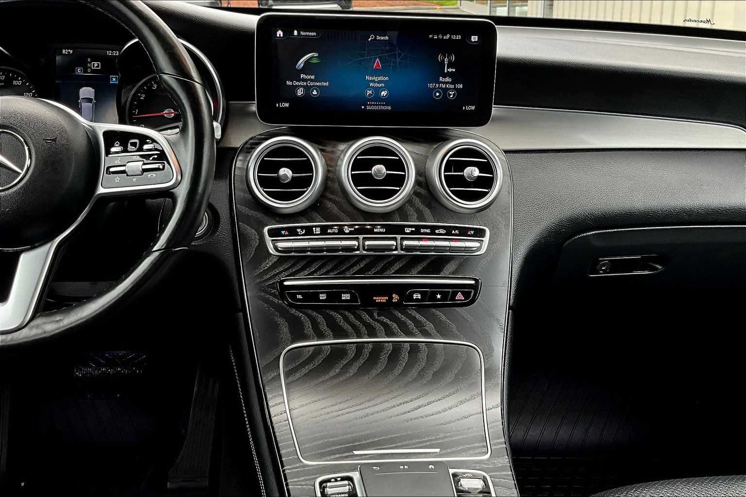 2020 Mercedes-Benz GLC GLC 300 - Photo 18