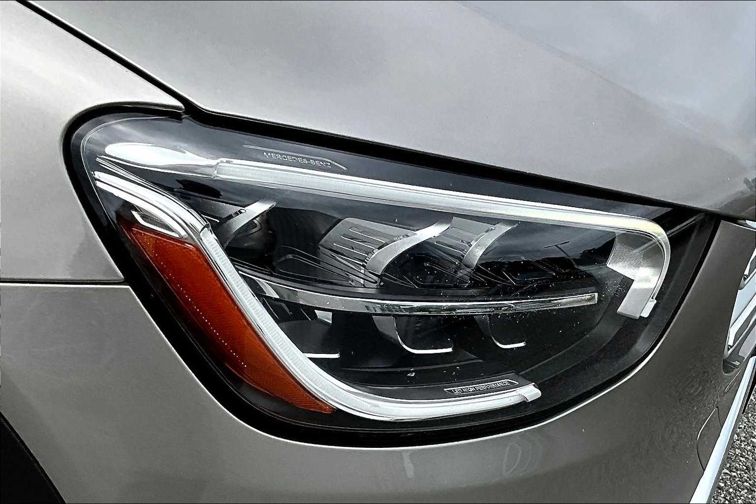 2020 Mercedes-Benz GLC GLC 300 - Photo 32