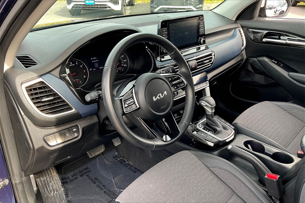 2023 Kia Seltos S - Photo 8