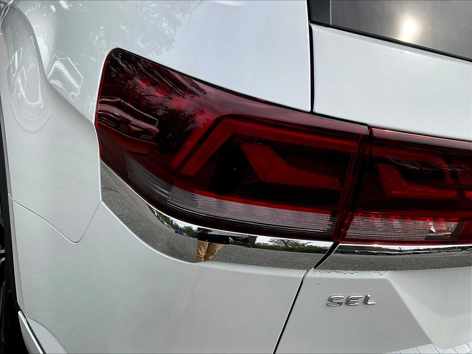 2024 Volkswagen Atlas 2.0T SEL Premium R-Line - Photo 33