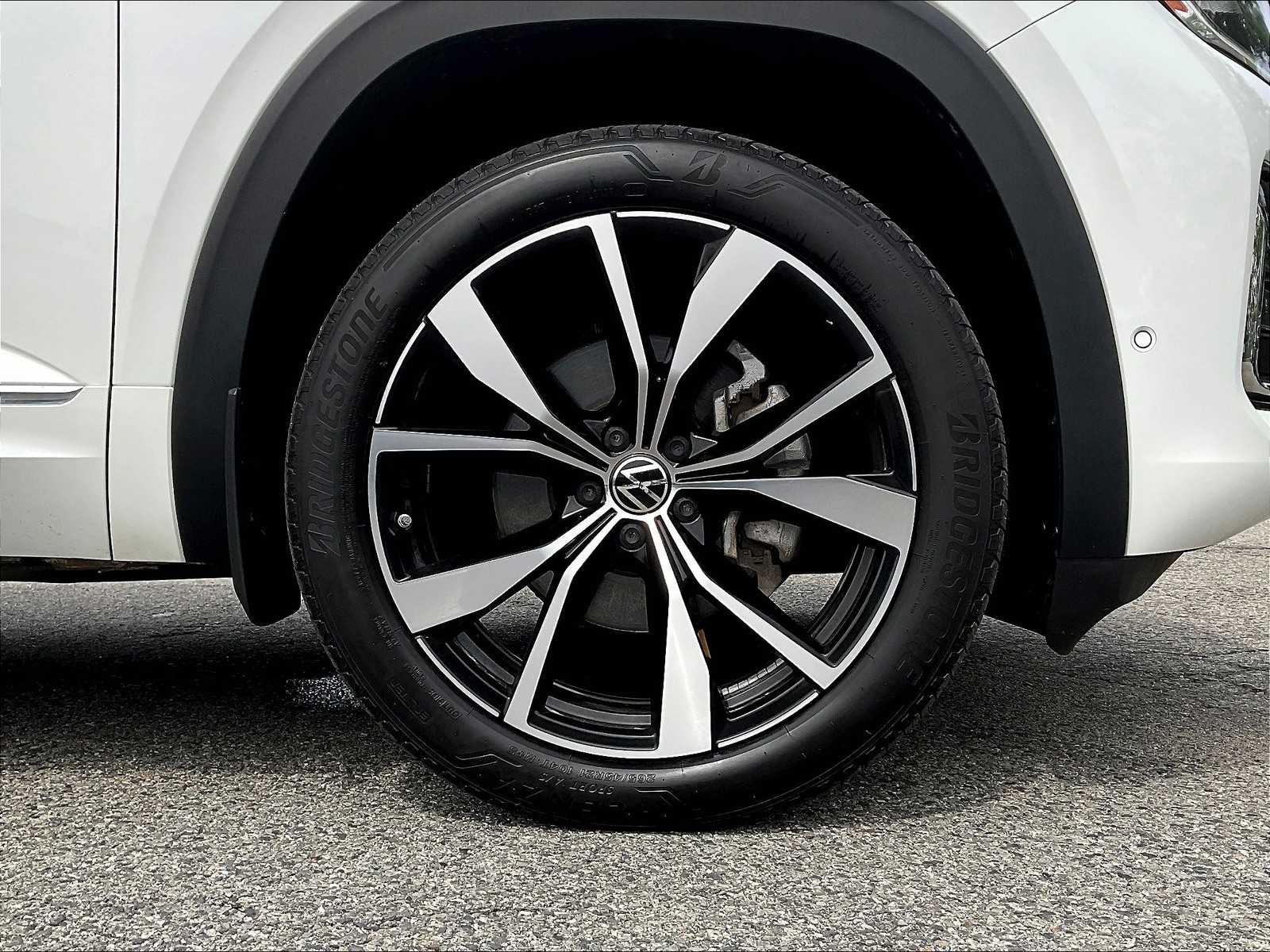 2024 Volkswagen Atlas 2.0T SEL Premium R-Line - Photo 7