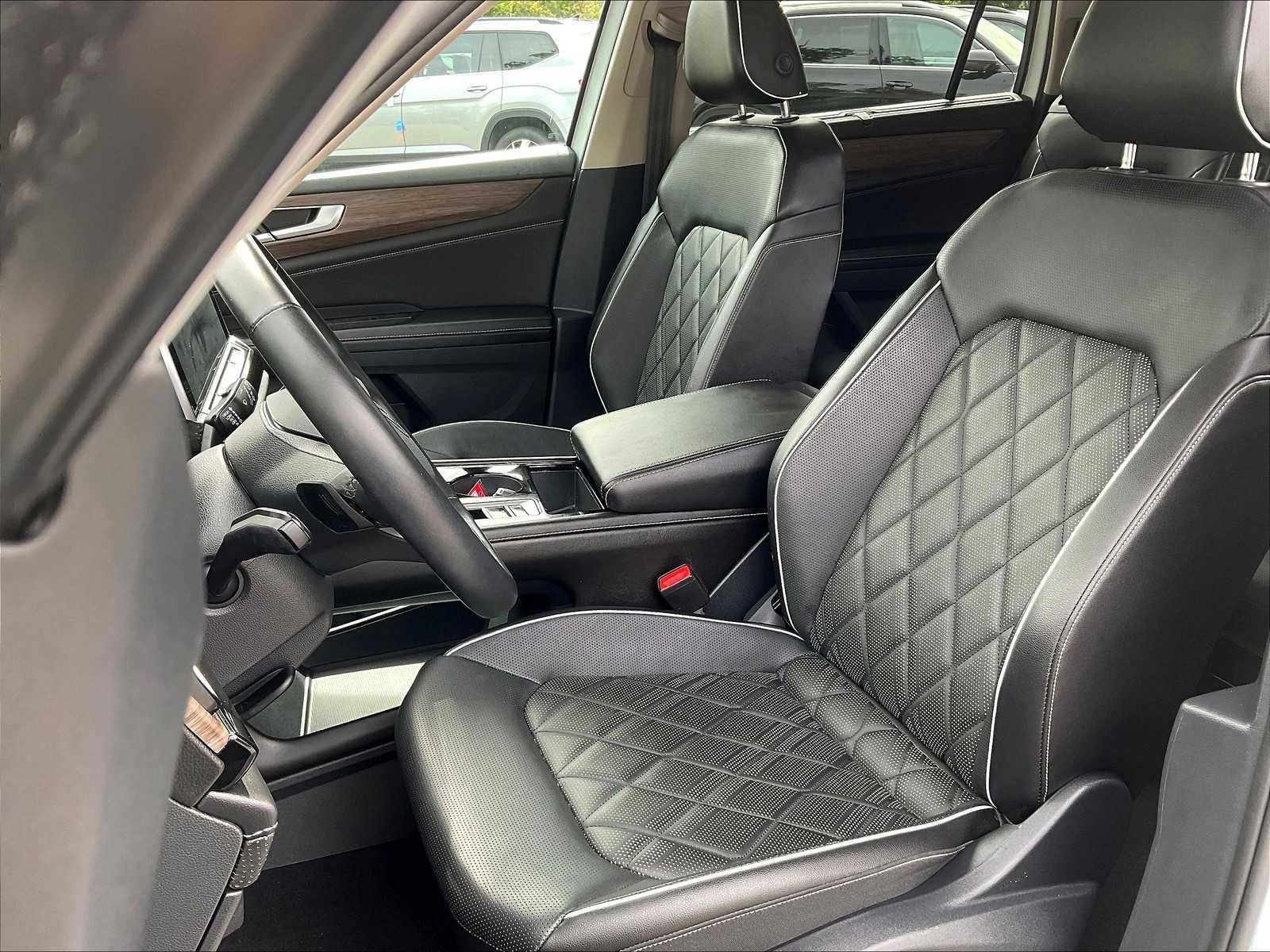 2024 Volkswagen Atlas 2.0T SEL Premium R-Line - Photo 10