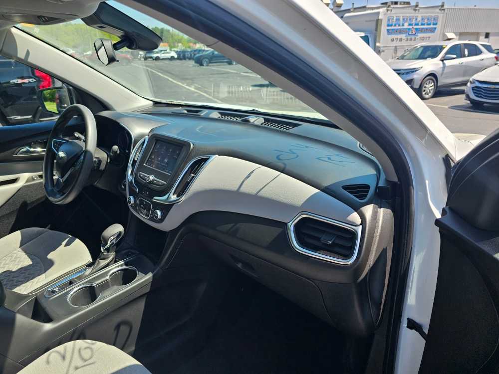 2022 Chevrolet Equinox LS - Photo 12