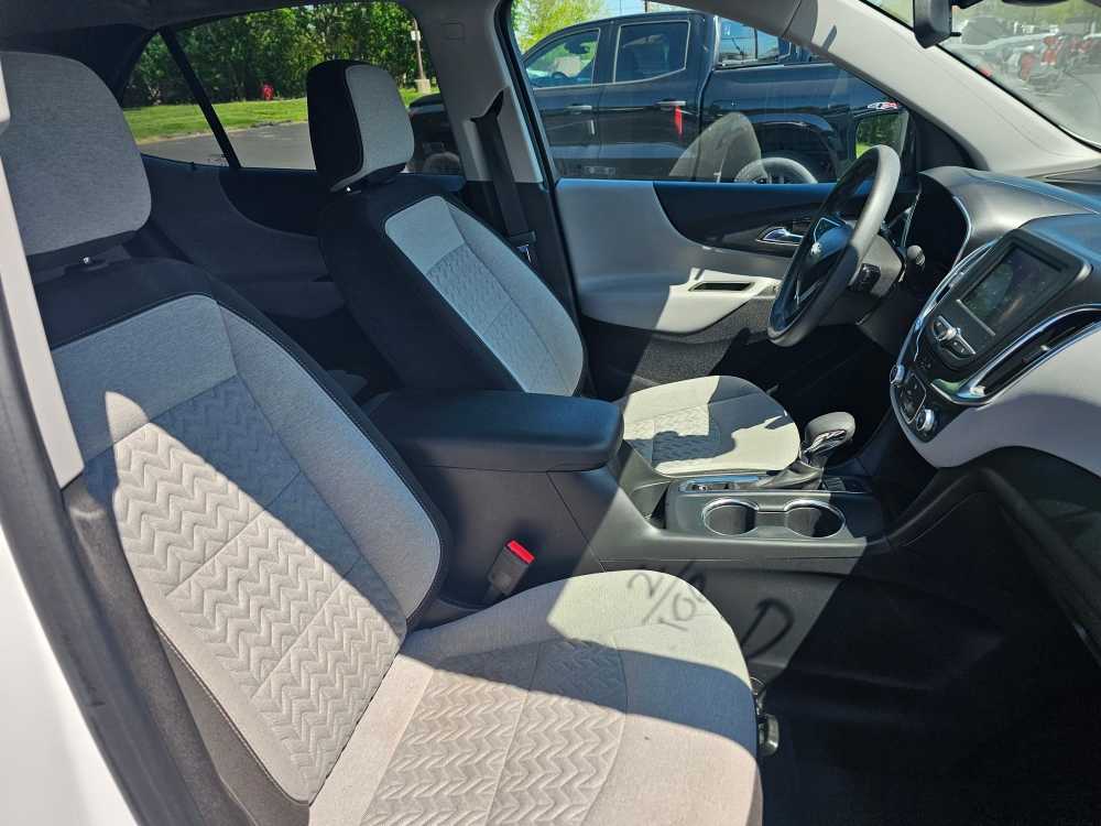2022 Chevrolet Equinox LS - Photo 13