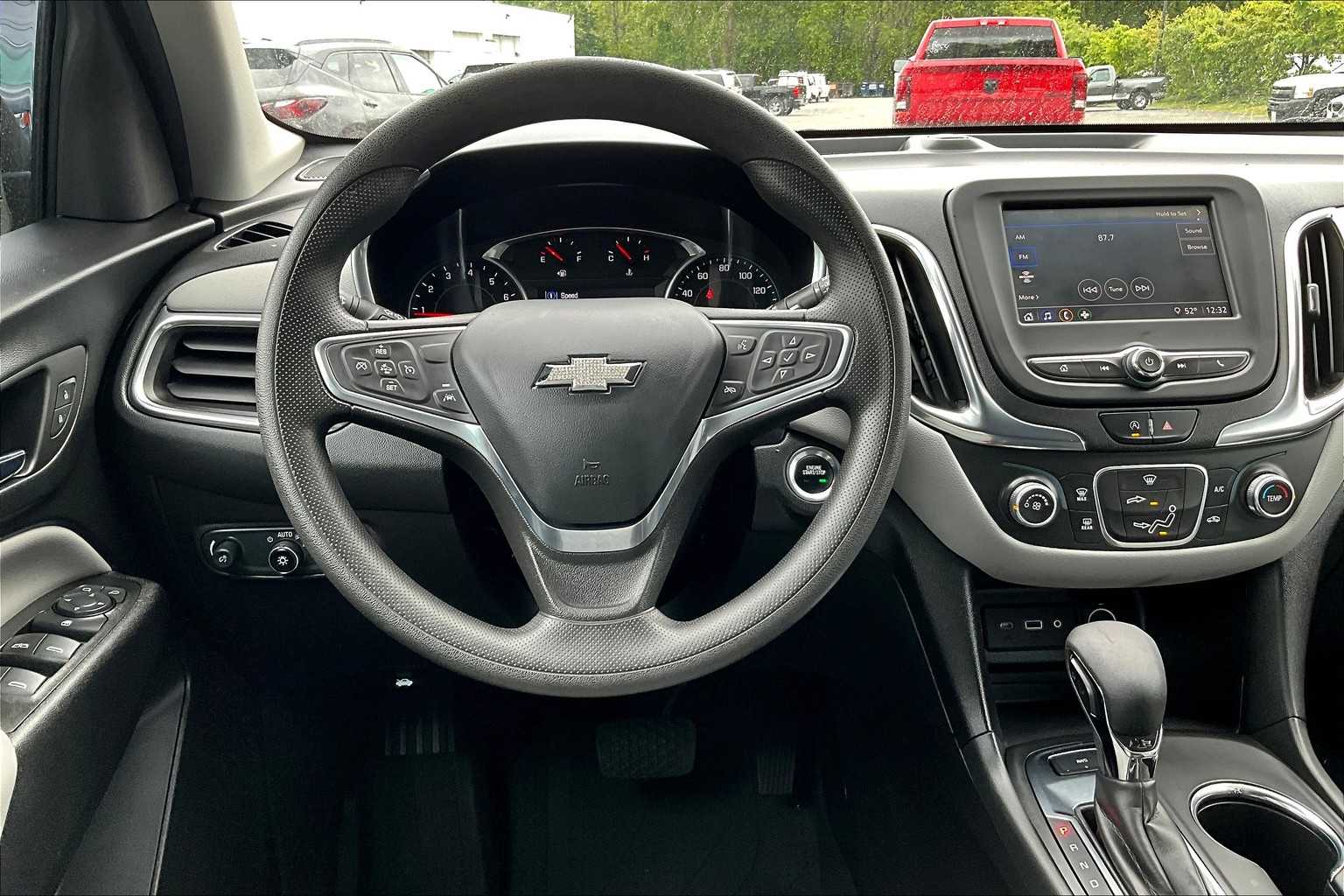 2022 Chevrolet Equinox LS - Photo 16