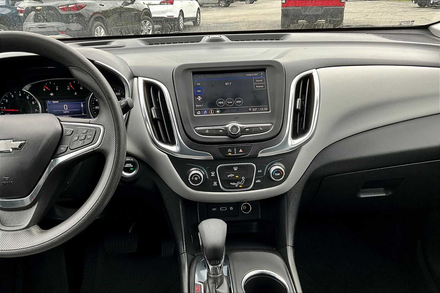 2022 Chevrolet Equinox LS - Photo 17