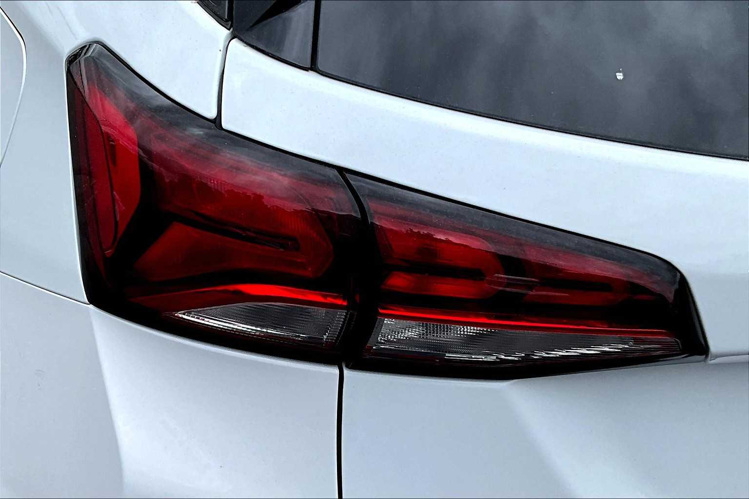 2022 Chevrolet Equinox LS - Photo 32