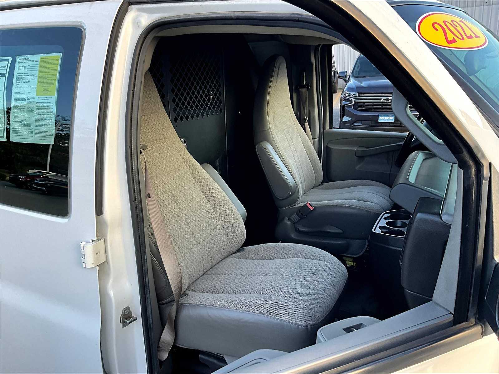2021 Chevrolet Express  - Photo 11