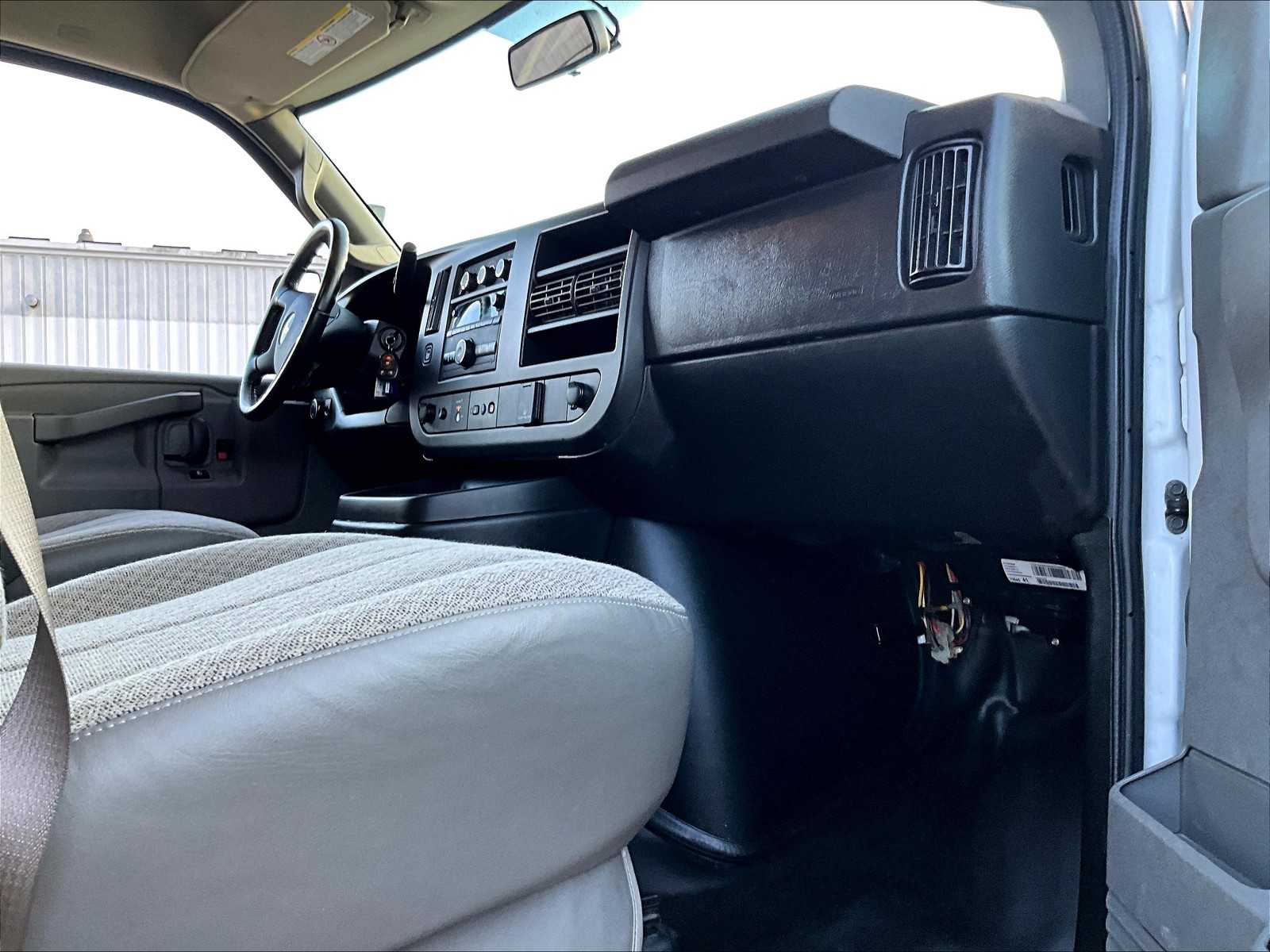 2021 Chevrolet Express  - Photo 14