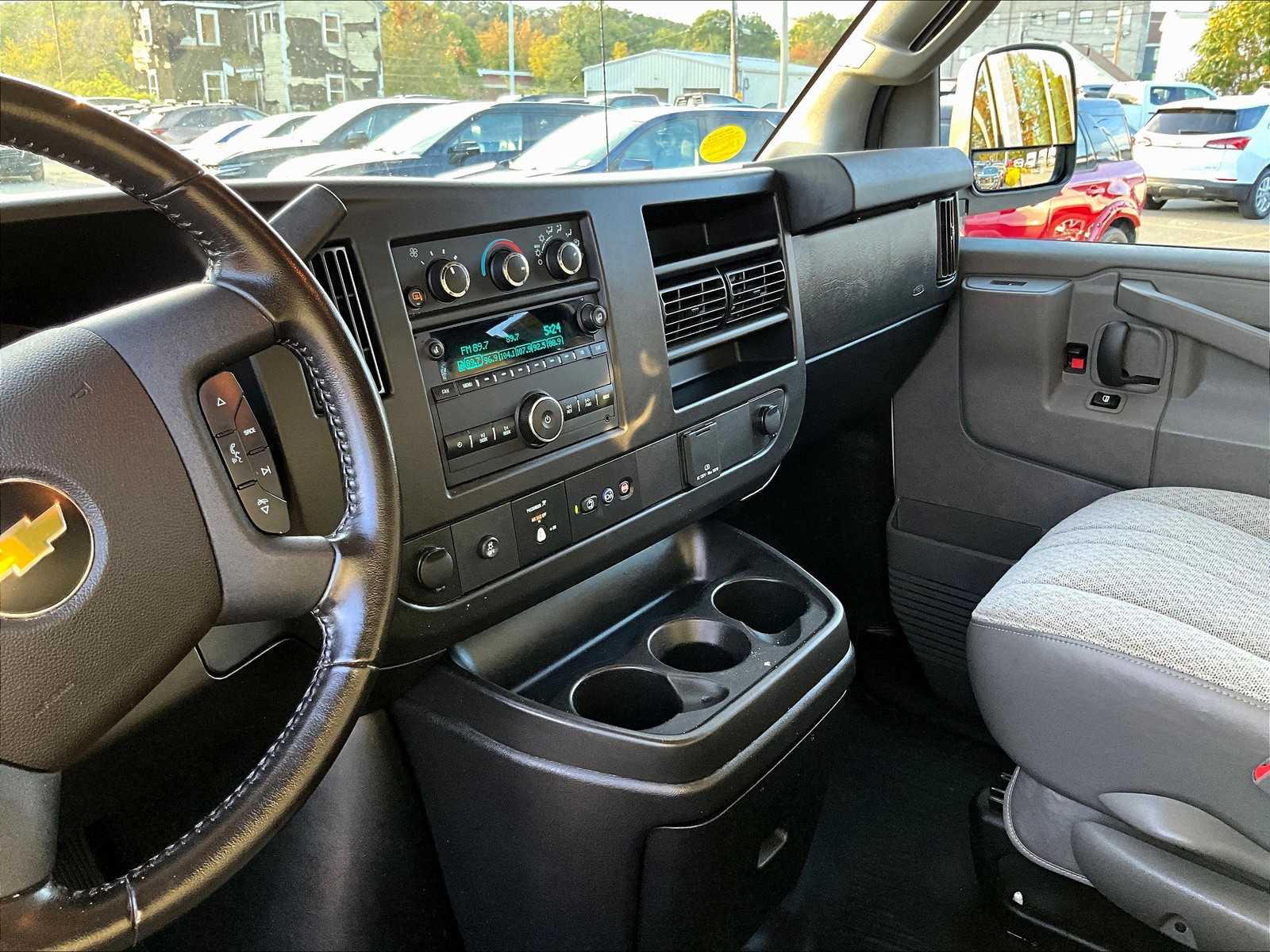 2021 Chevrolet Express  - Photo 18