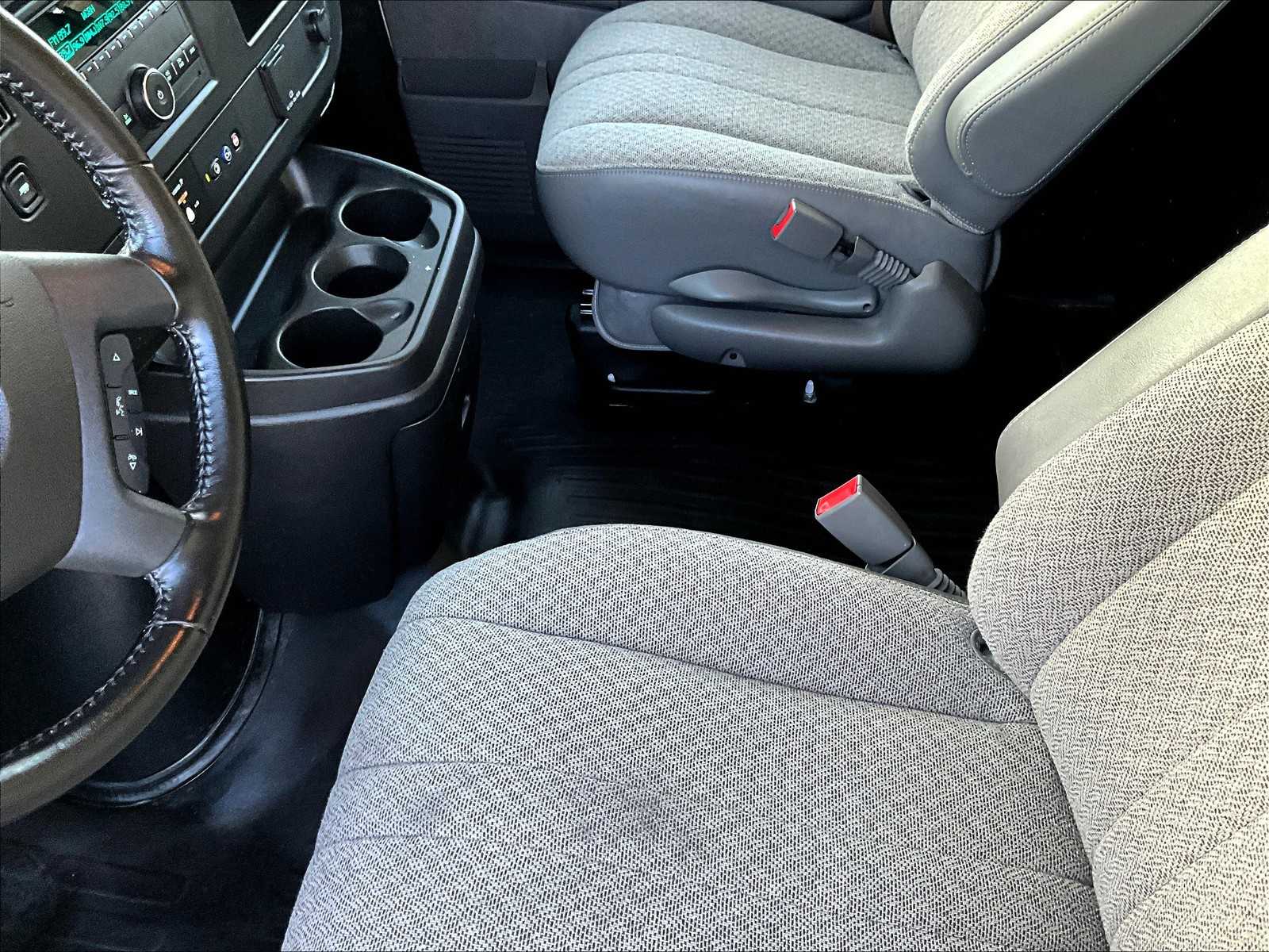 2021 Chevrolet Express  - Photo 19