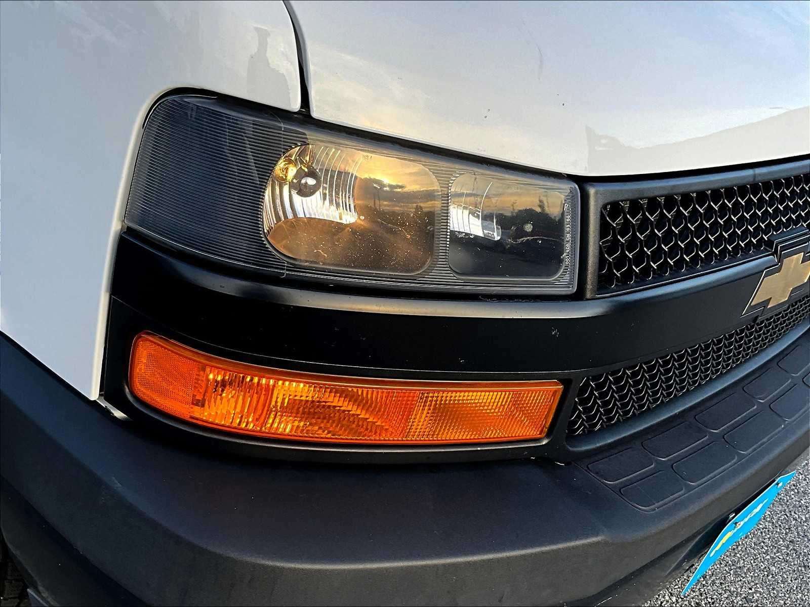 2021 Chevrolet Express  - Photo 28