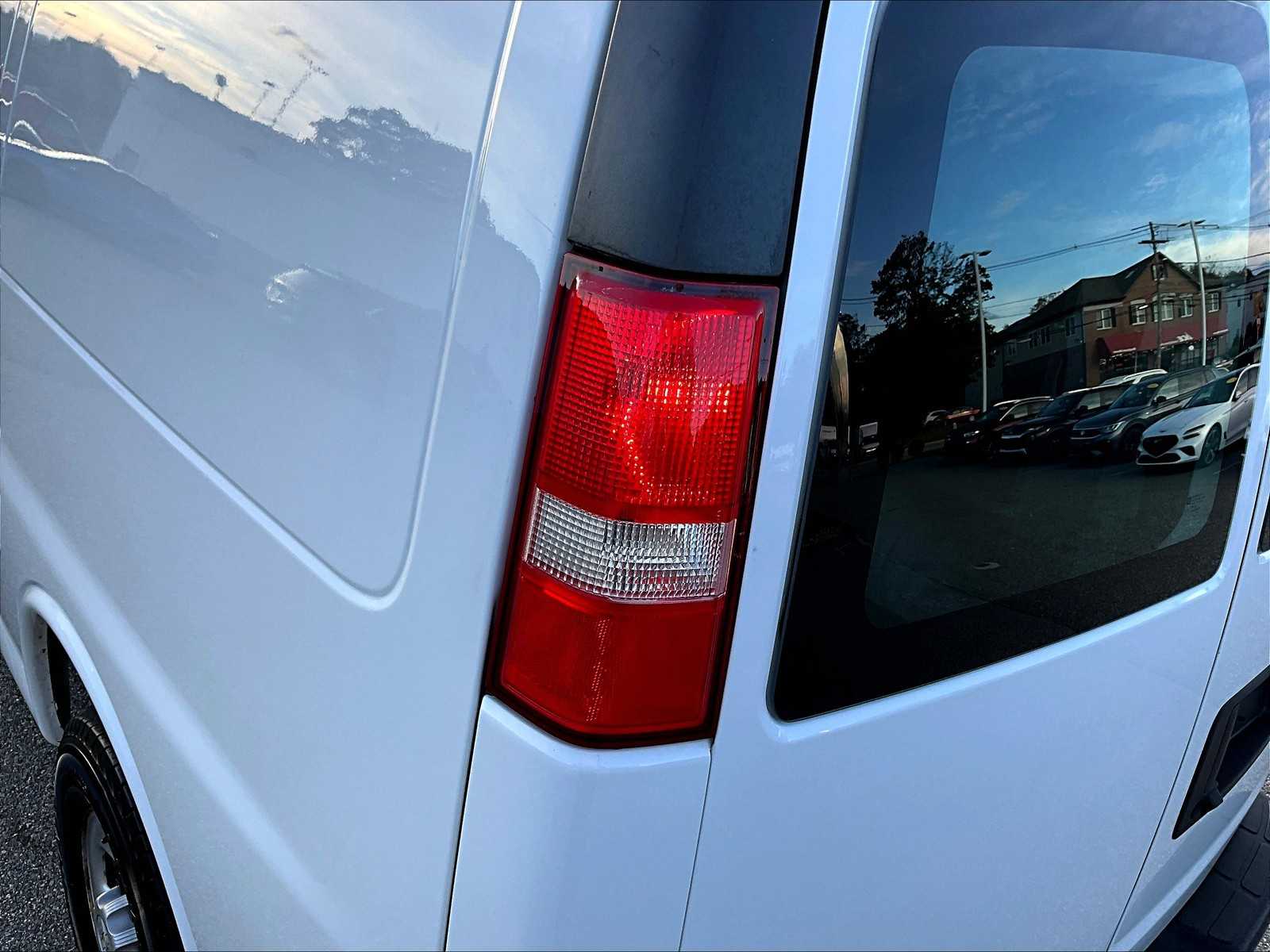 2021 Chevrolet Express  - Photo 29