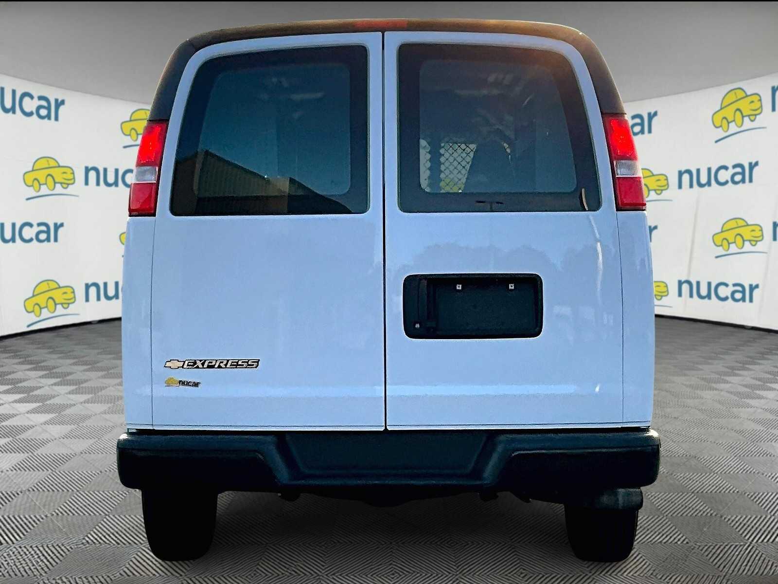 2021 Chevrolet Express  - Photo 5