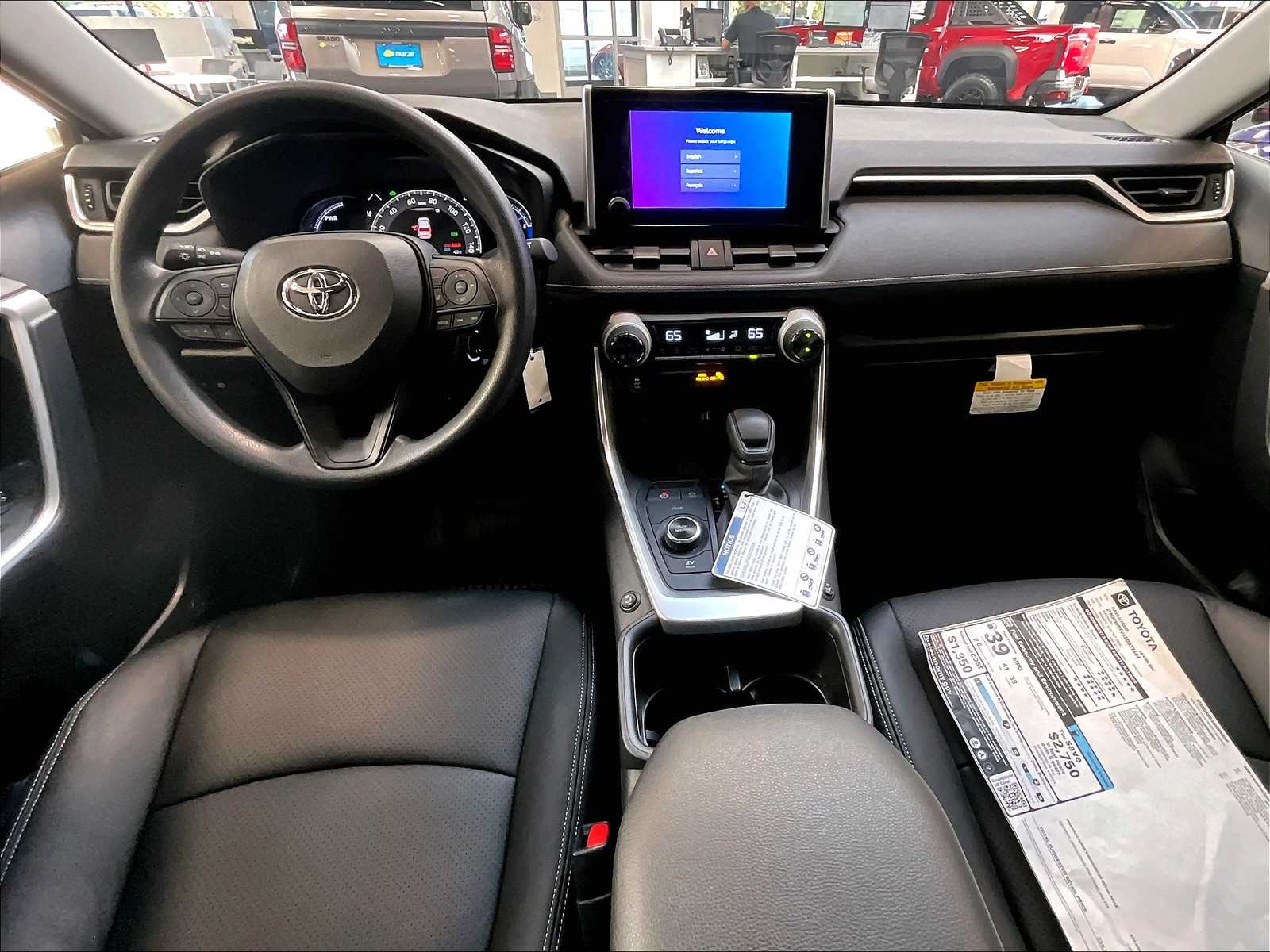 2025 Toyota RAV4 Hybrid LE - Photo 12