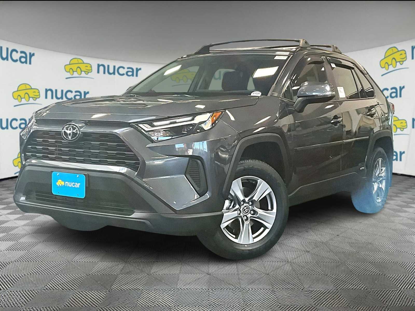 2025 Toyota RAV4 Hybrid LE - Photo 4