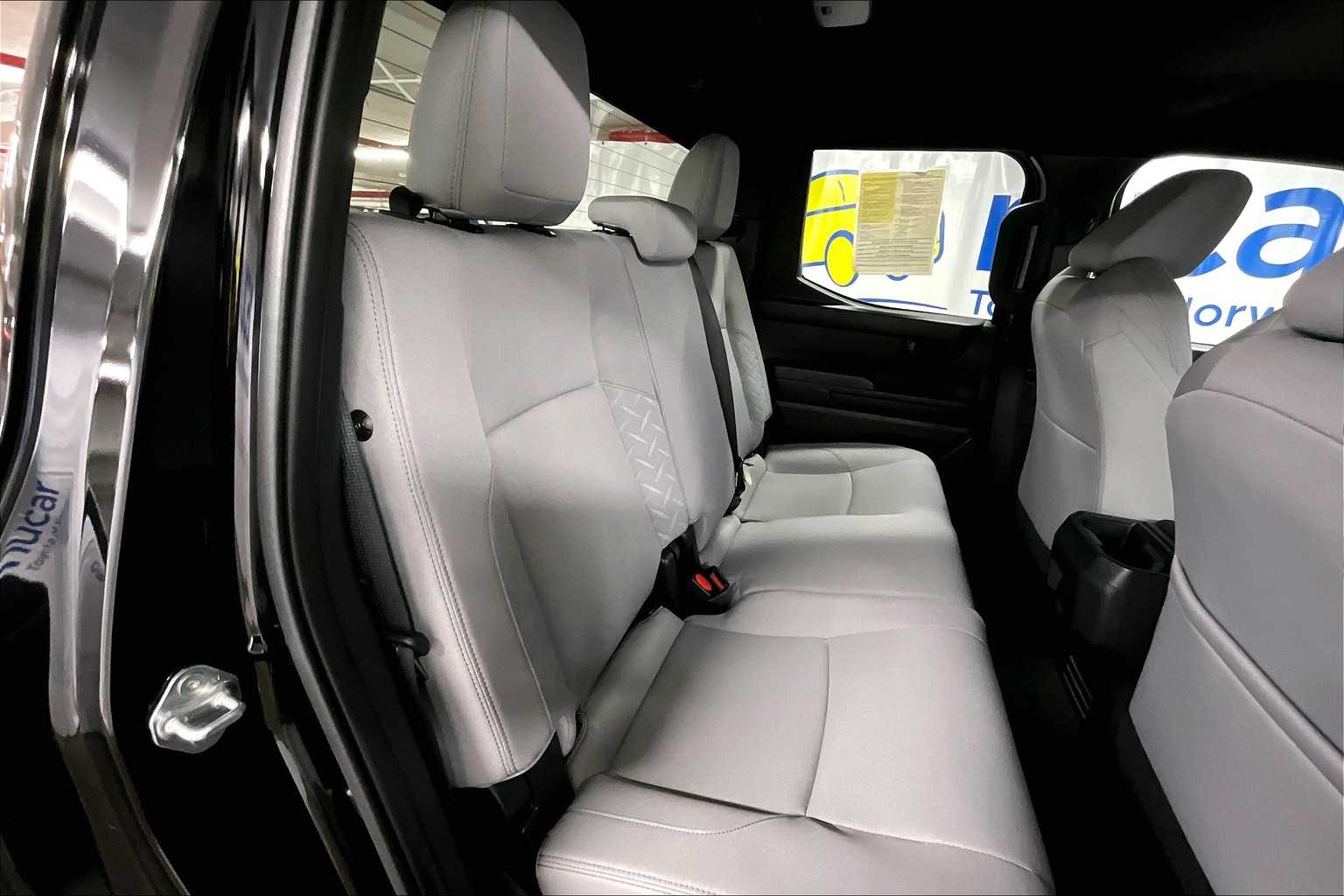 2024 Toyota Tacoma SR5 - Photo 19