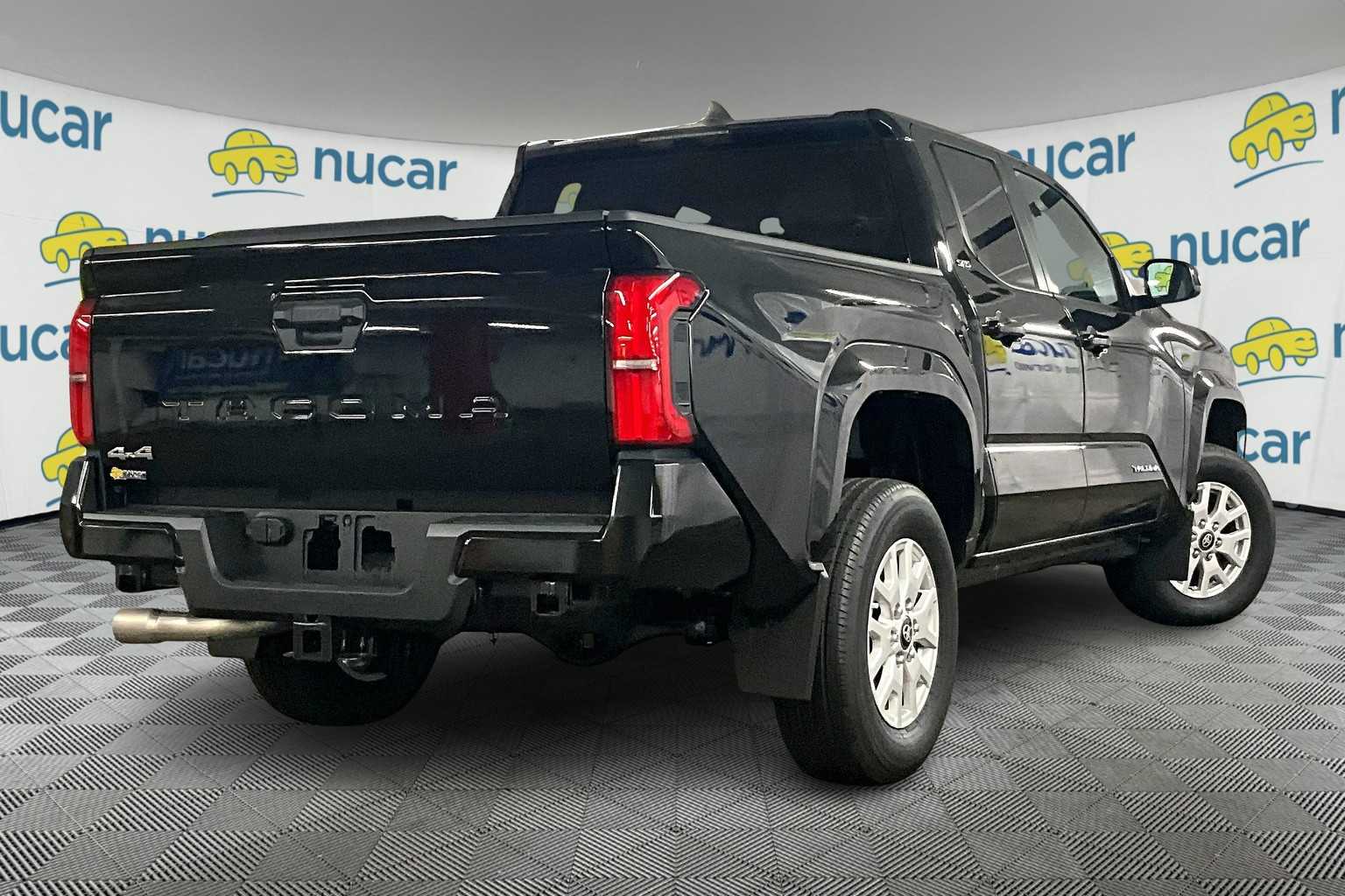 2024 Toyota Tacoma SR5 - Photo 9
