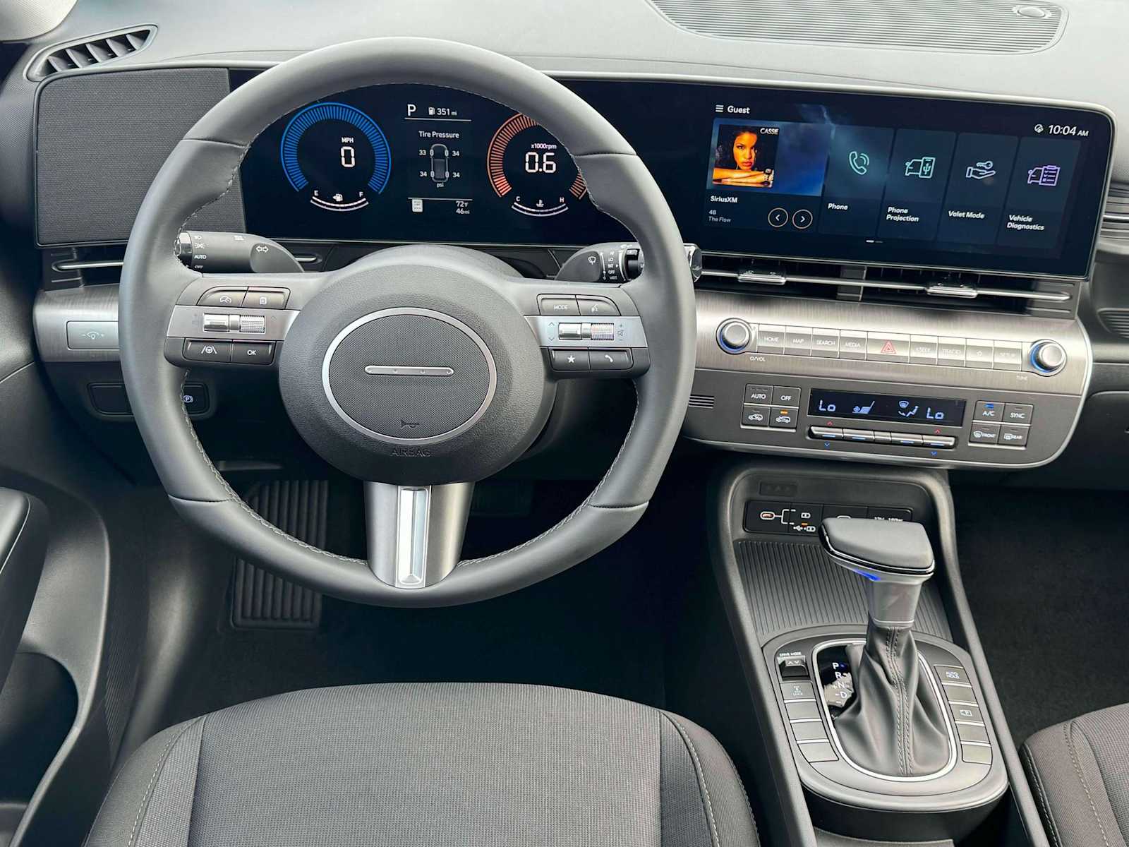 2025 Hyundai Kona SEL - Photo 17