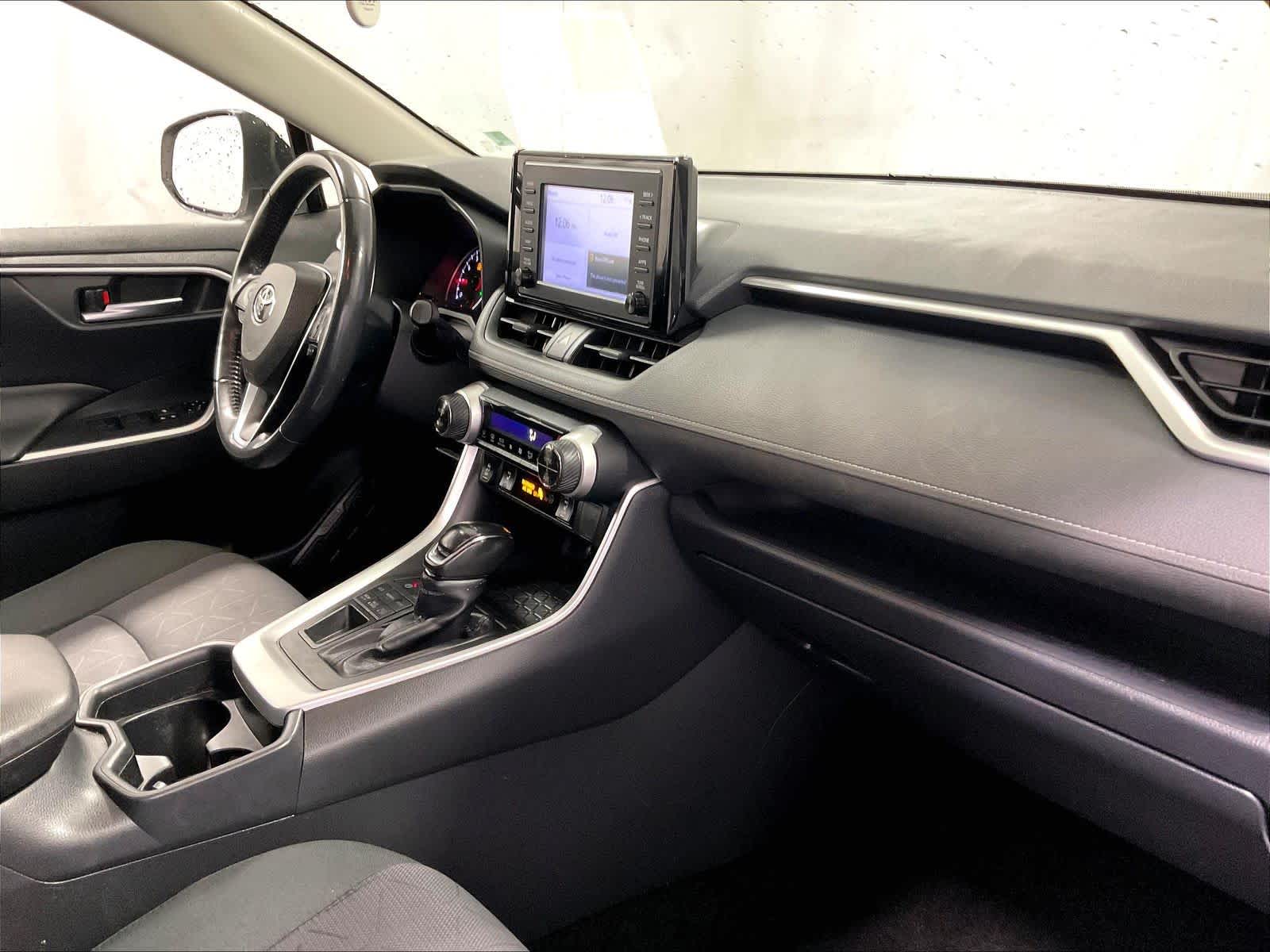 2019 Toyota RAV4 XLE - Photo 14