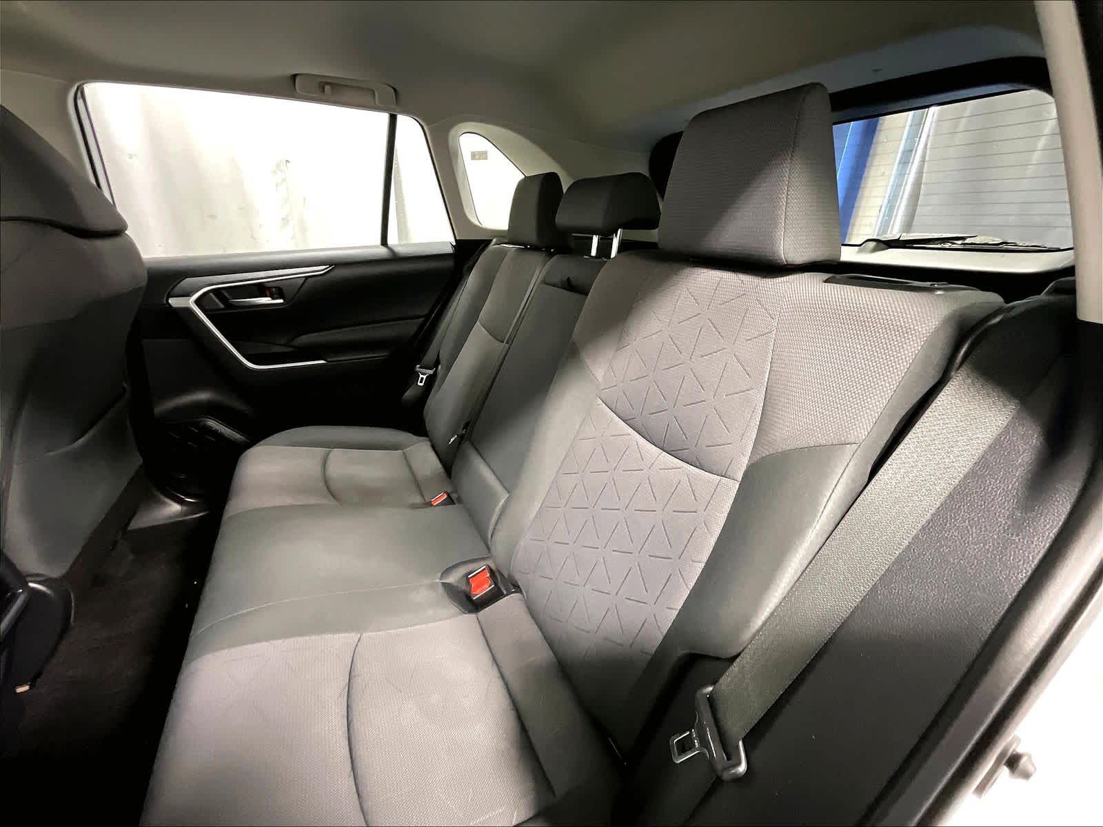 2019 Toyota RAV4 XLE - Photo 15