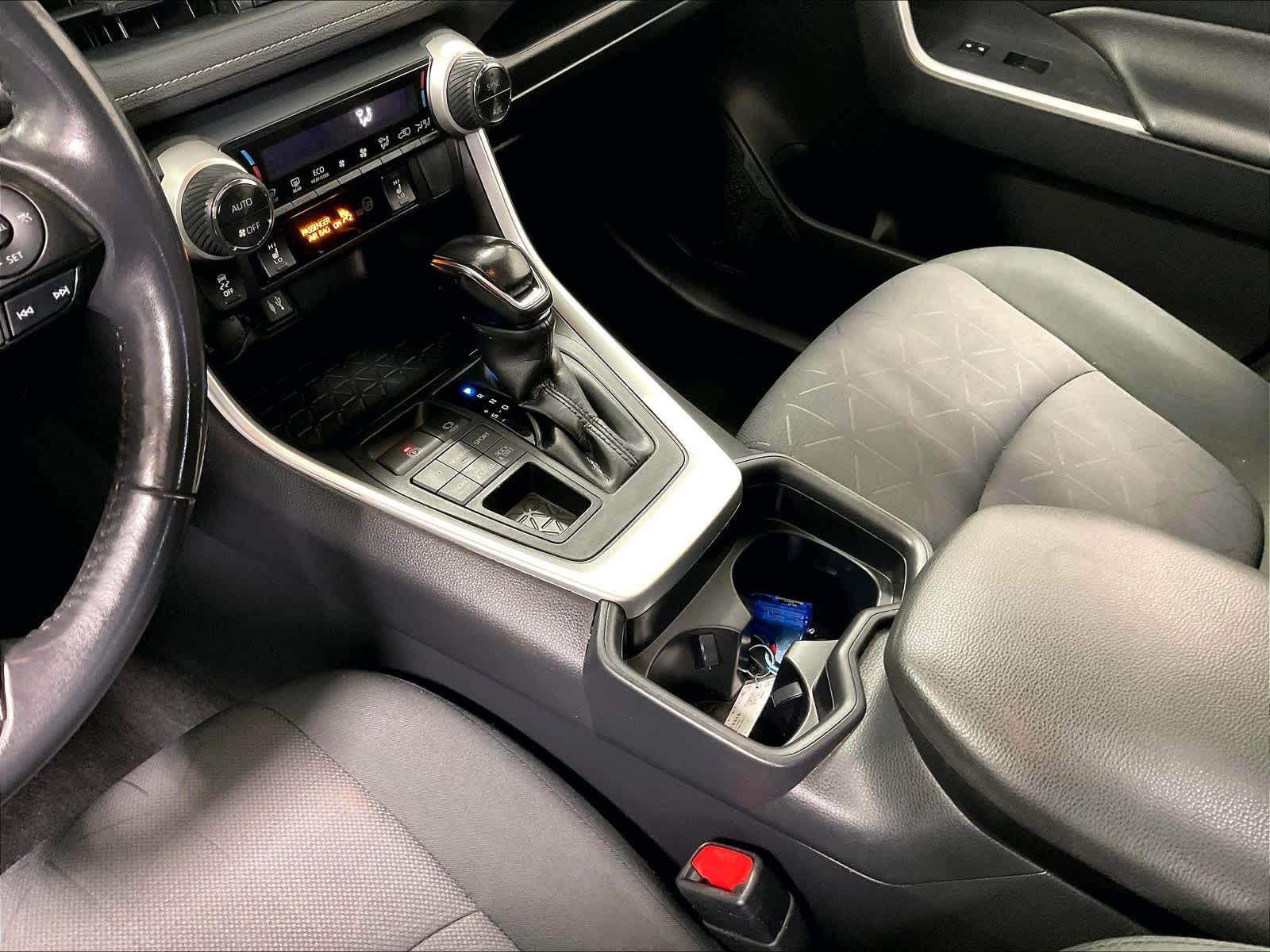 2019 Toyota RAV4 XLE - Photo 20