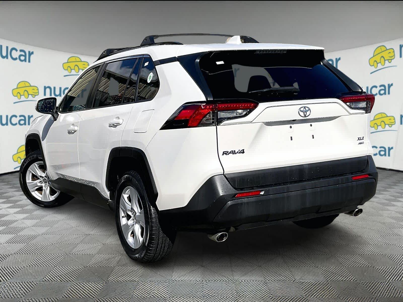 2019 Toyota RAV4 XLE - Photo 4