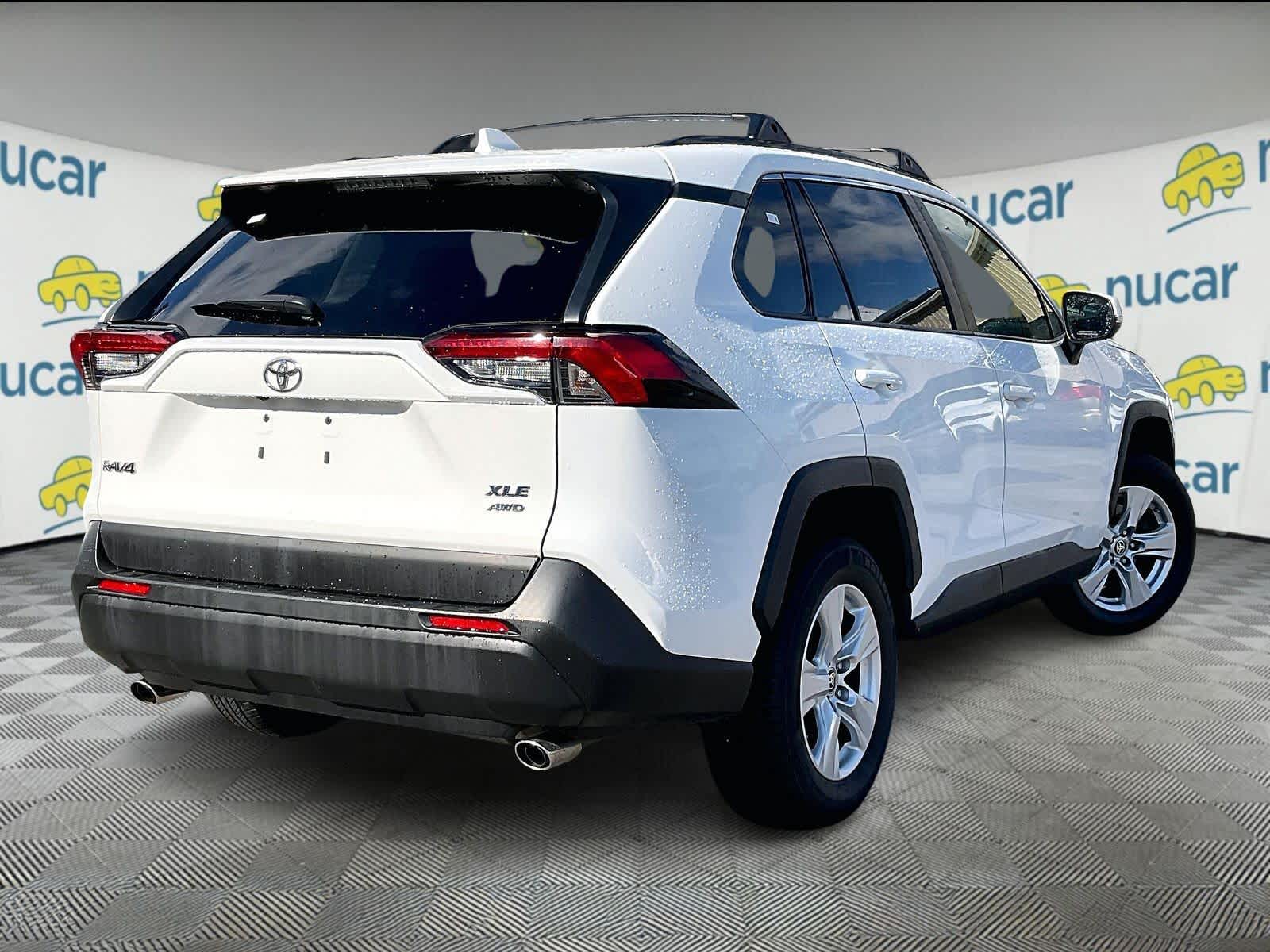 2019 Toyota RAV4 XLE - Photo 6