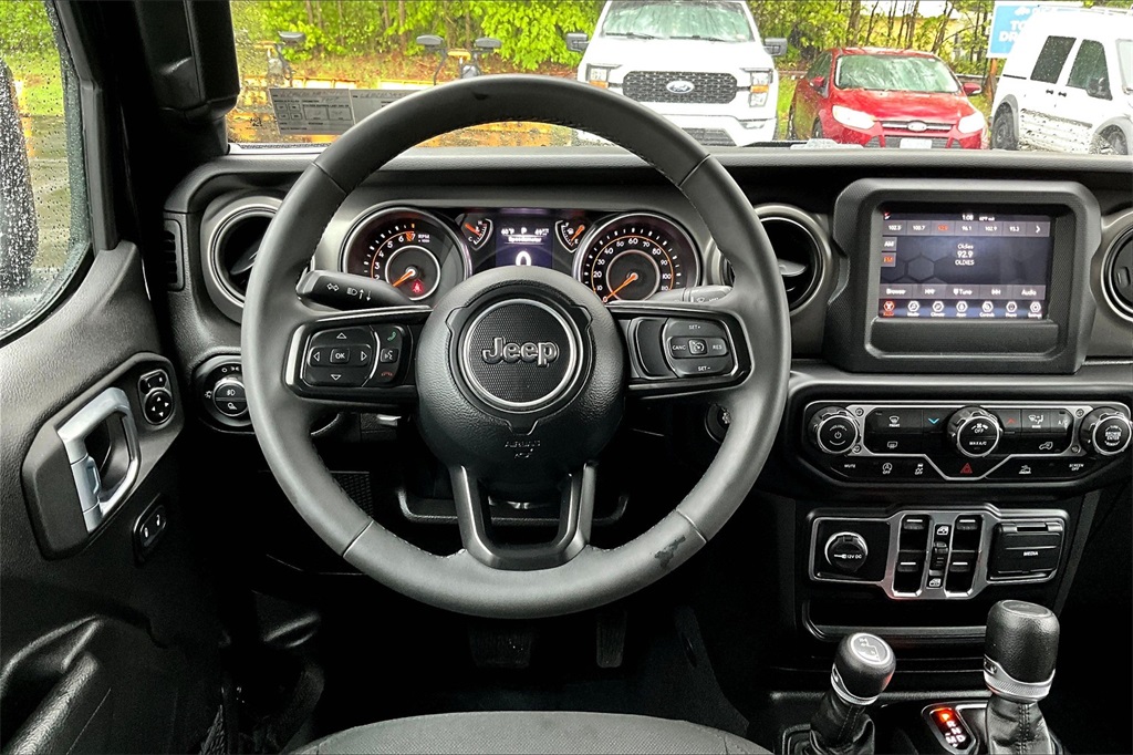 2023 Jeep Gladiator Sport - Photo 17